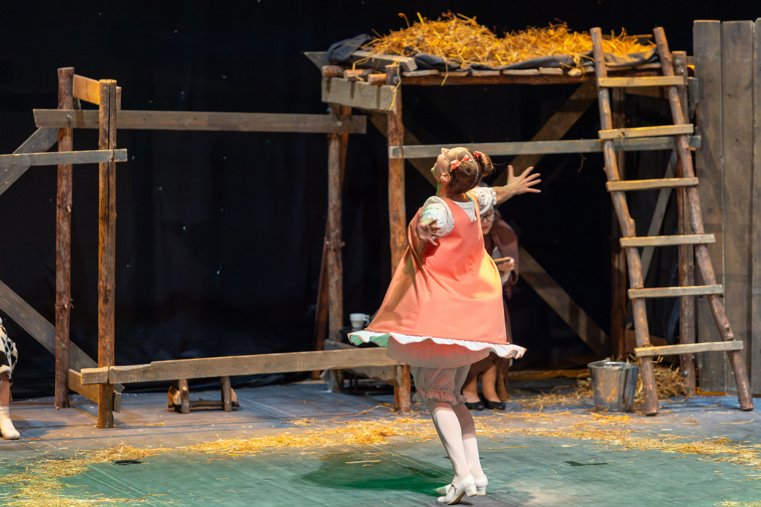 Театр белорусской армии «Очень простая история». Профессиональный интерьерный и репортажный фотограф Минск и РБ. Максим Орлов