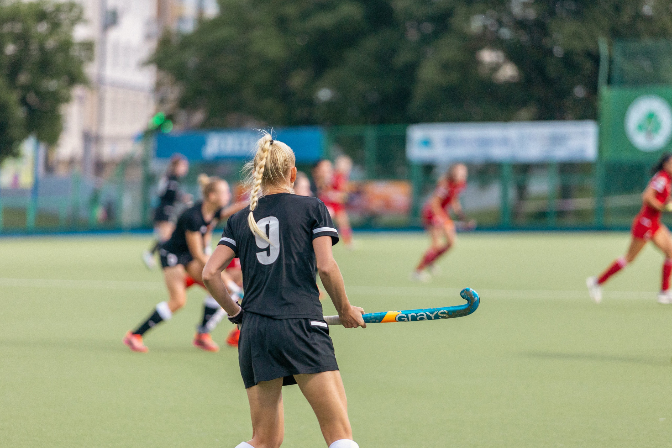 Хоккей на траве. Девушки. ХК Минск — ХК Виктория (Смолевичи) 10.06.2024. Профессиональный интерьерный и репортажный фотограф Минск и РБ. Максим Орлов