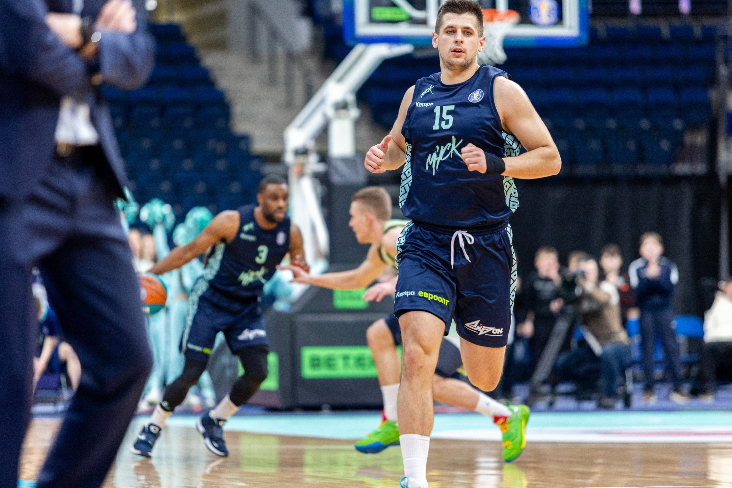 Баскетбол. Лучшие кадры. Минск — Уралмаш 13.02.2024. Профессиональный интерьерный и репортажный фотограф Минск и РБ. Максим Орлов