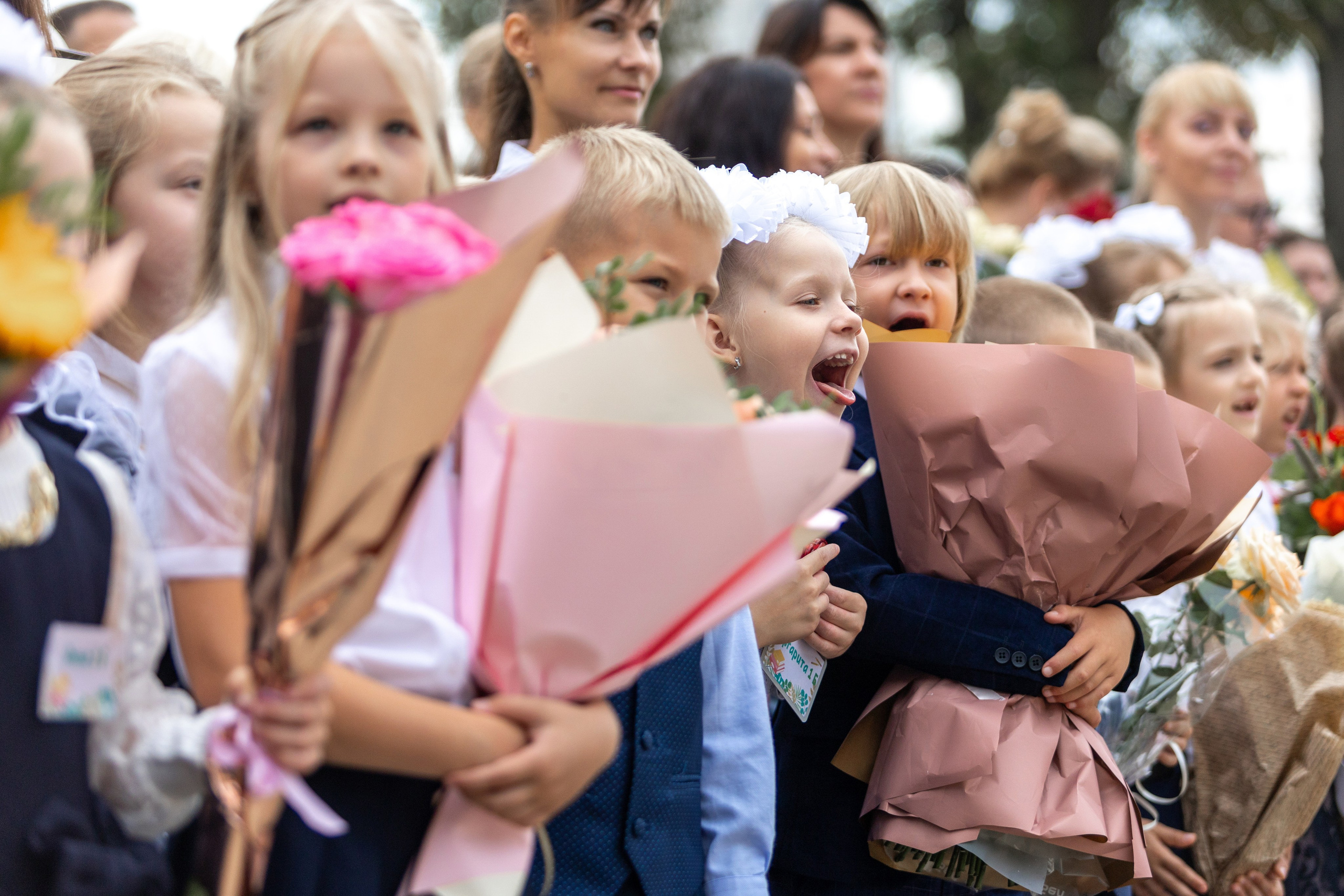 Линейка 1-го сентября. Профессиональный интерьерный и репортажный фотограф Минск и РБ. Максим Орлов