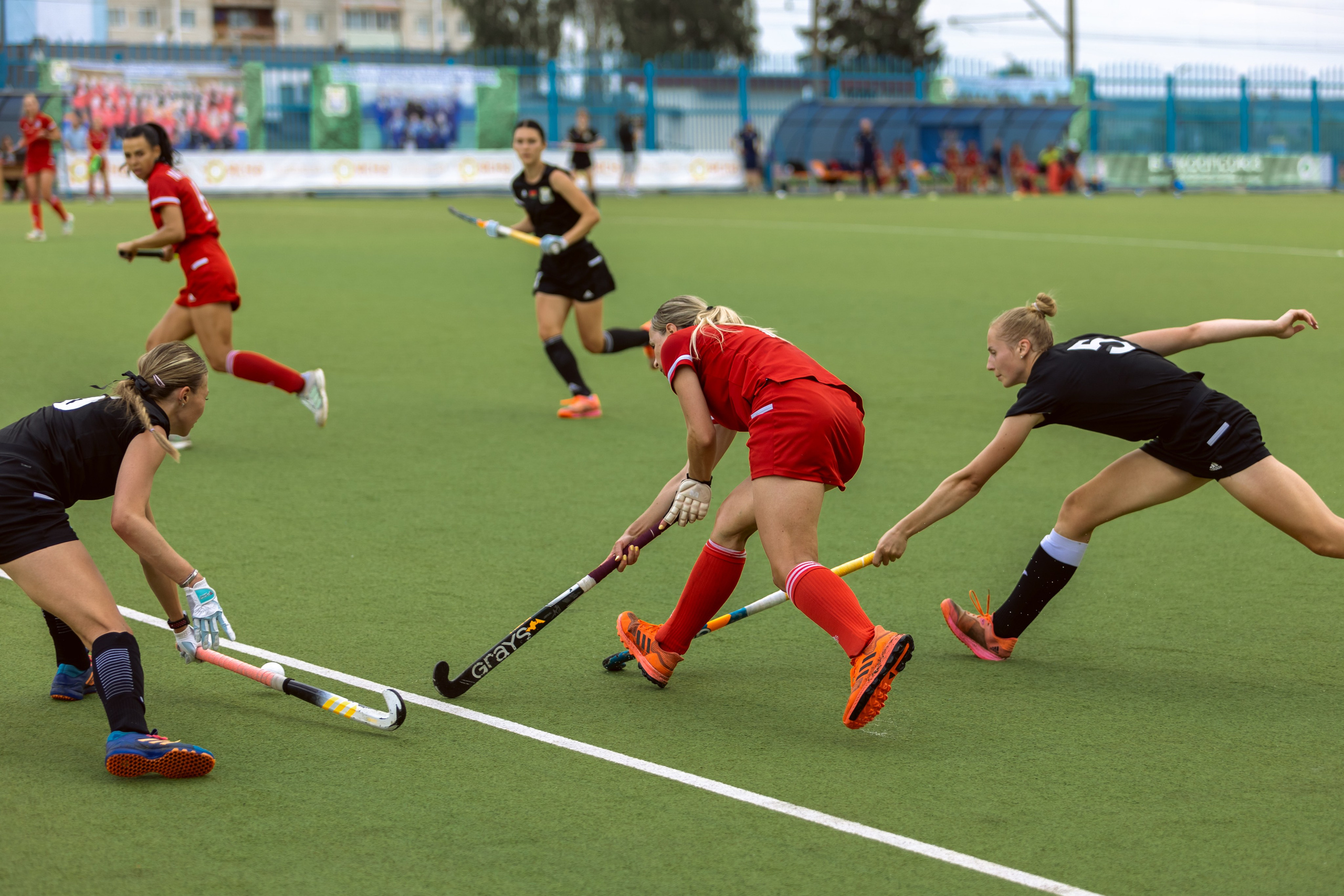 Хоккей на траве. Девушки. Минск — Виктория. 16.06.2024. Профессиональный интерьерный и репортажный фотограф Минск и РБ. Максим Орлов