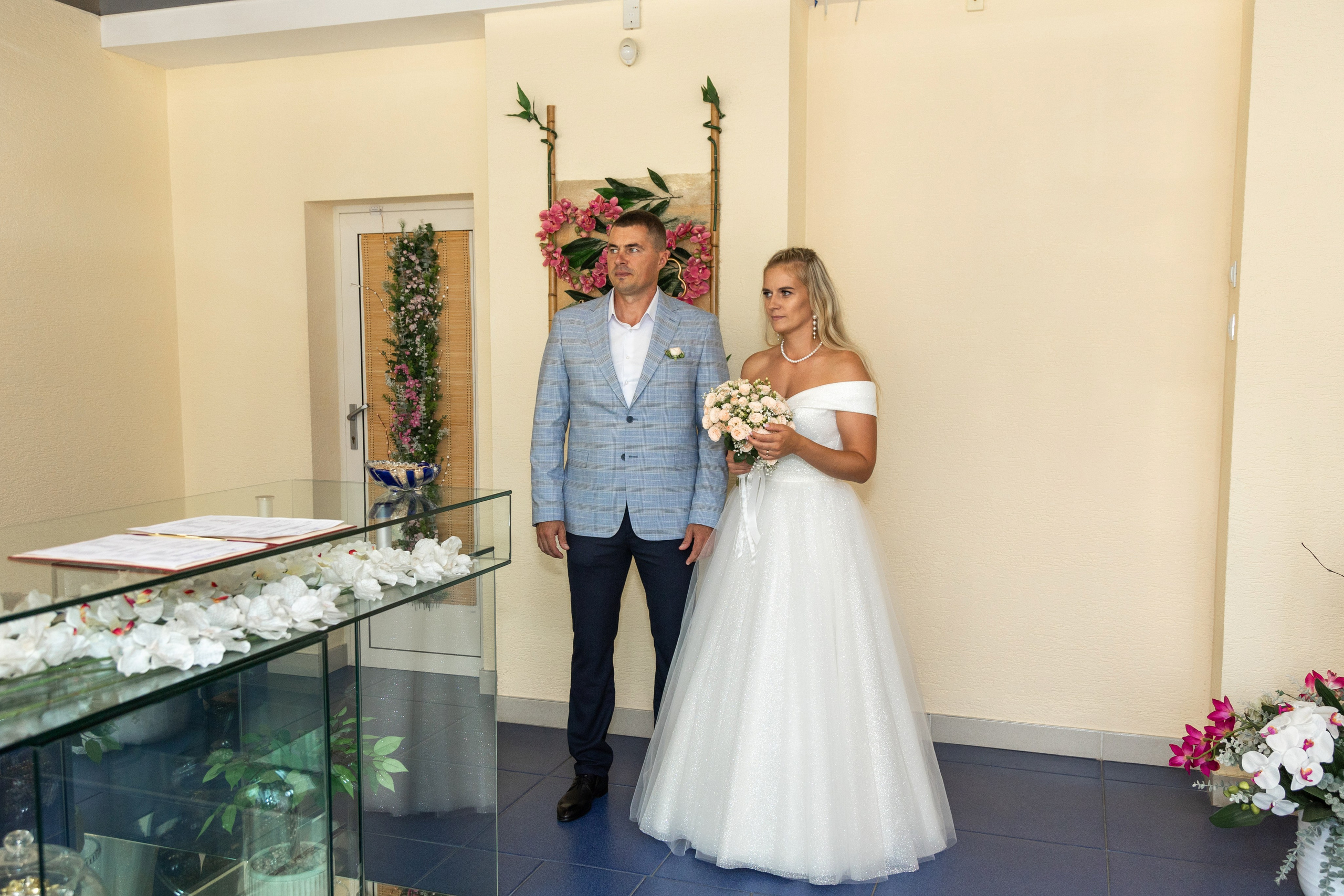 Свадебная фотосессия Дениса и Юли. Профессиональный интерьерный и репортажный фотограф Минск и РБ. Максим Орлов