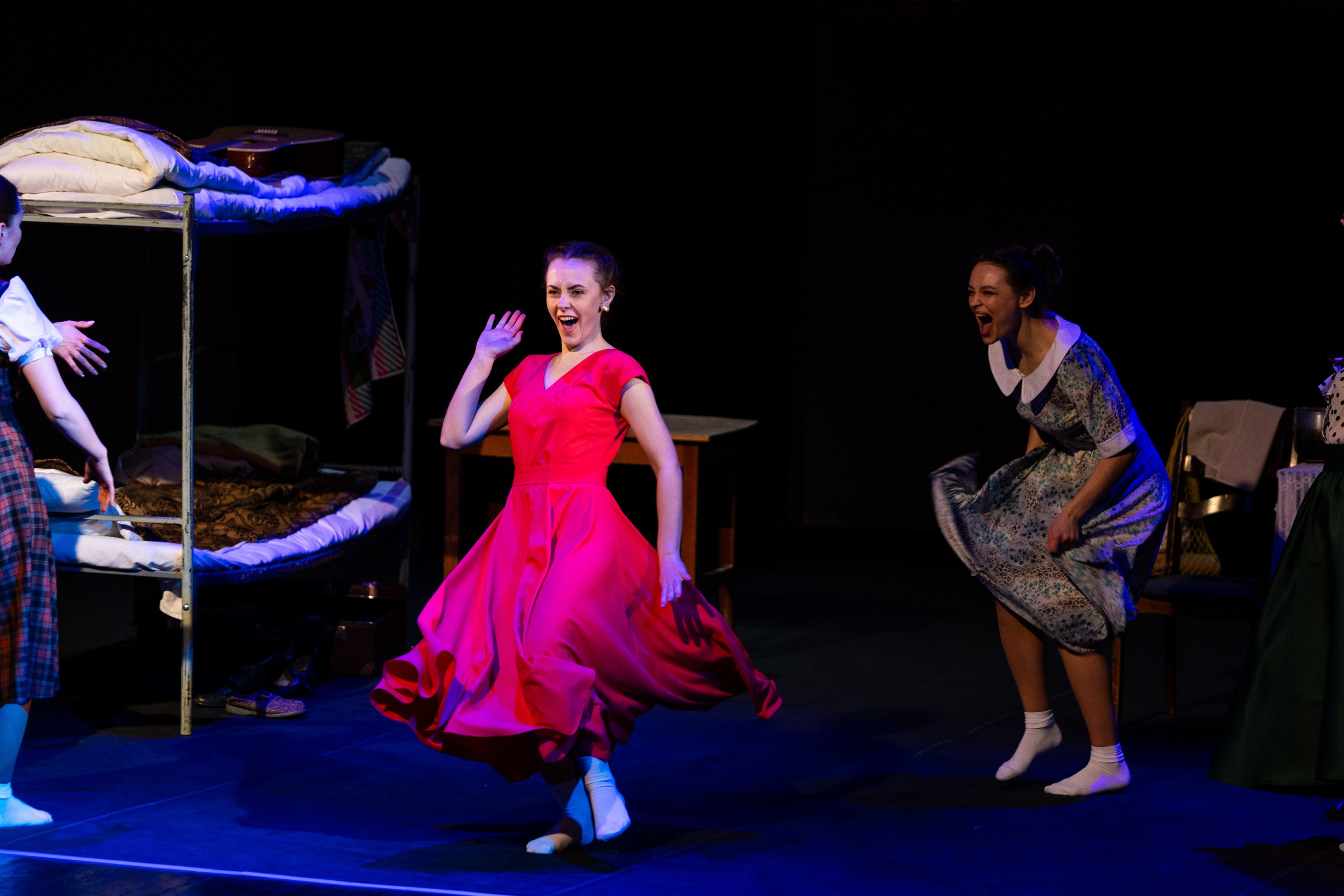 Новый театр «Фабричная девчонка». Профессиональный интерьерный и репортажный фотограф Минск и РБ. Максим Орлов