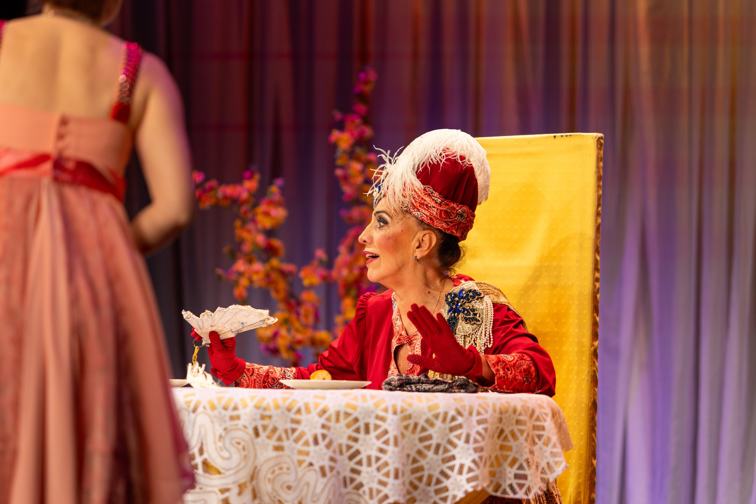 Новый театр «Как важно быть серьезным». Профессиональный интерьерный и репортажный фотограф Минск и РБ. Максим Орлов