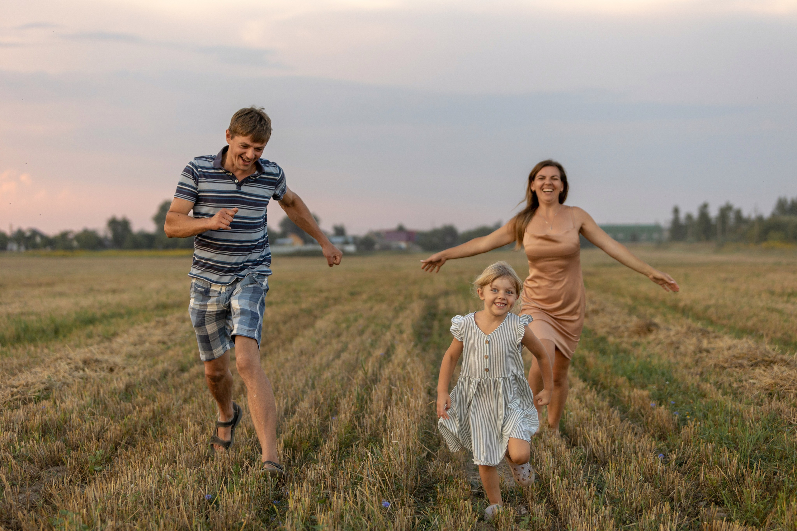 Леша и Таня 2 года спустя. Профессиональный интерьерный и репортажный фотограф Минск и РБ. Максим Орлов