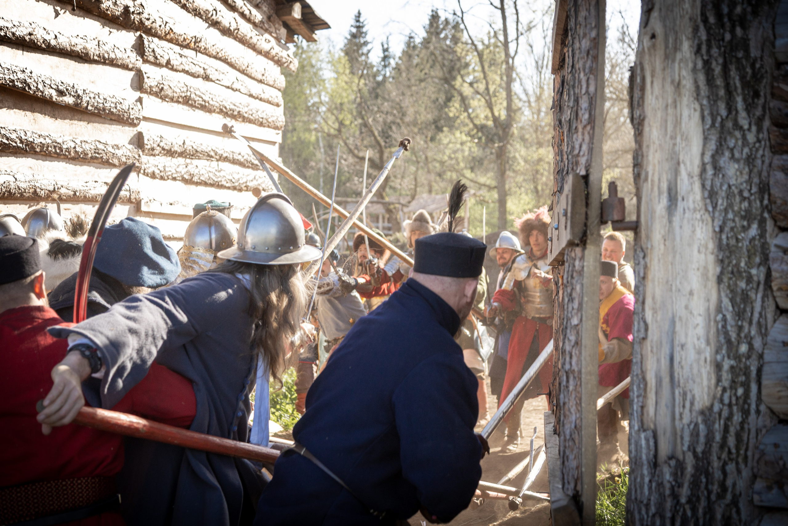 Золотая шпора. Огнем и мечем. День второй. Вылазка в лес. Штурм фортеции. Княжеский пир. Профессиональный интерьерный и репортажный фотограф Минск и РБ. Максим Орлов