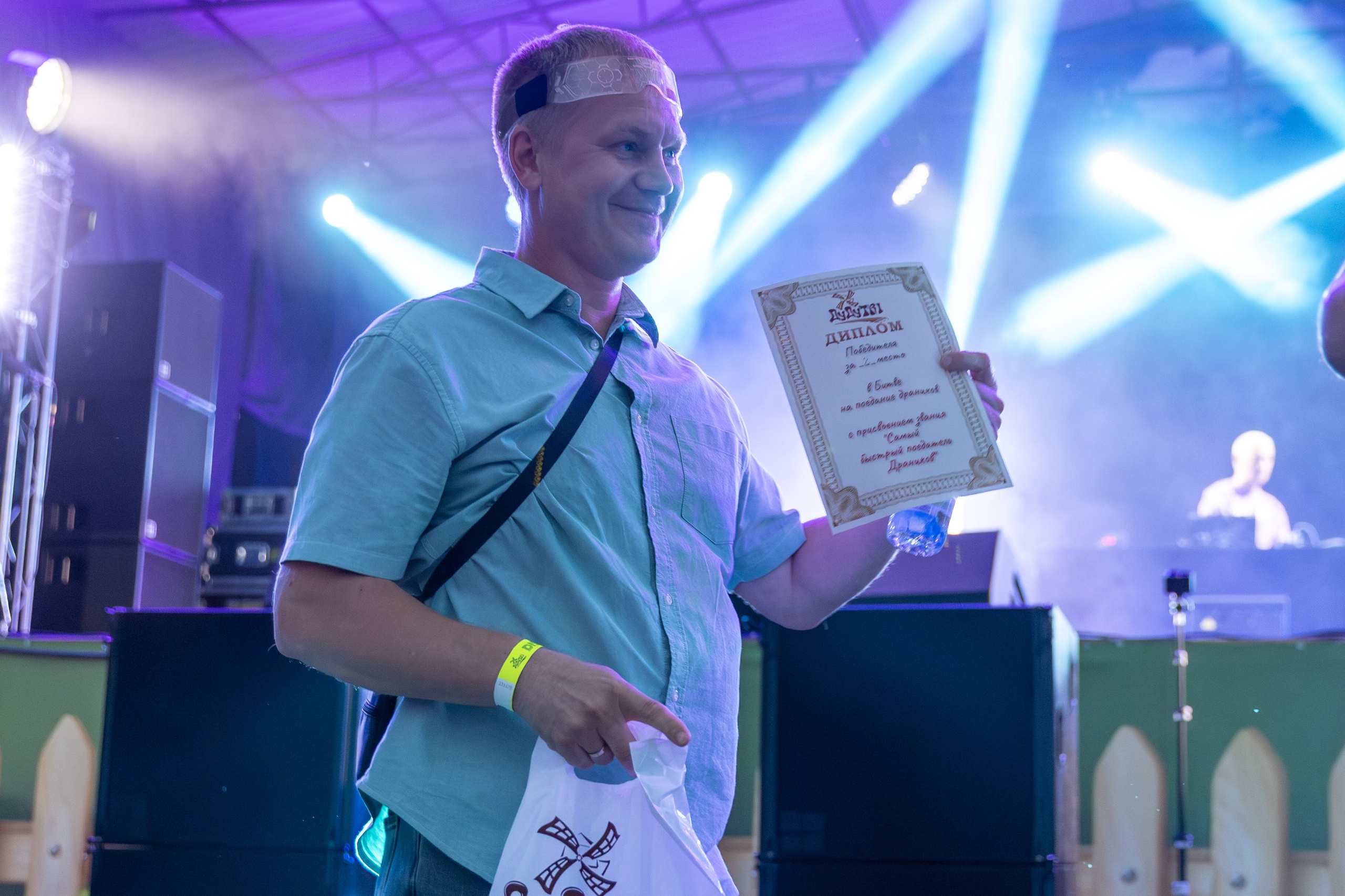 Дискохит. Профессиональный интерьерный и репортажный фотограф Минск и РБ. Максим Орлов