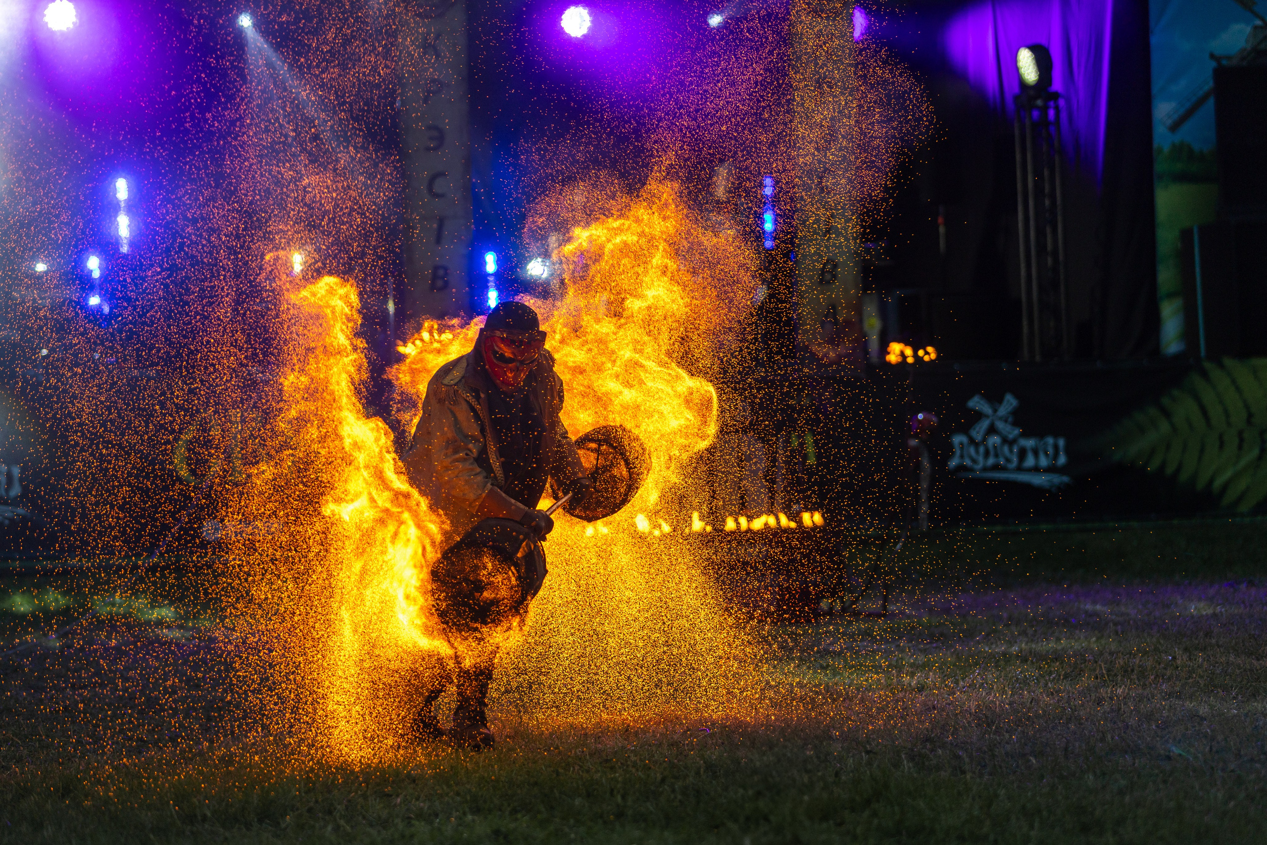 Свята сонца. Профессиональный интерьерный и репортажный фотограф Минск и РБ. Максим Орлов