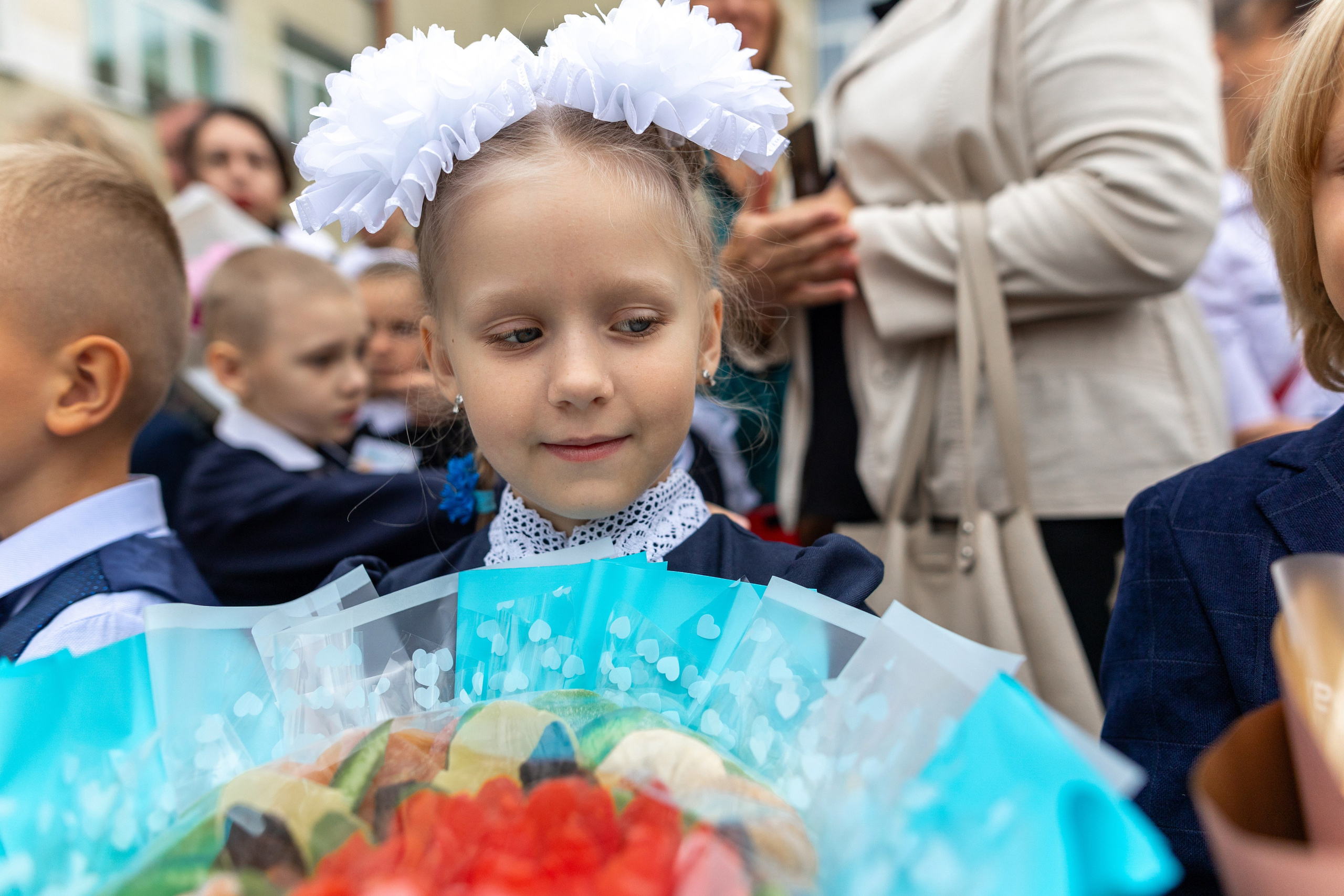 Линейка 1-го сентября. Профессиональный интерьерный и репортажный фотограф Минск и РБ. Максим Орлов