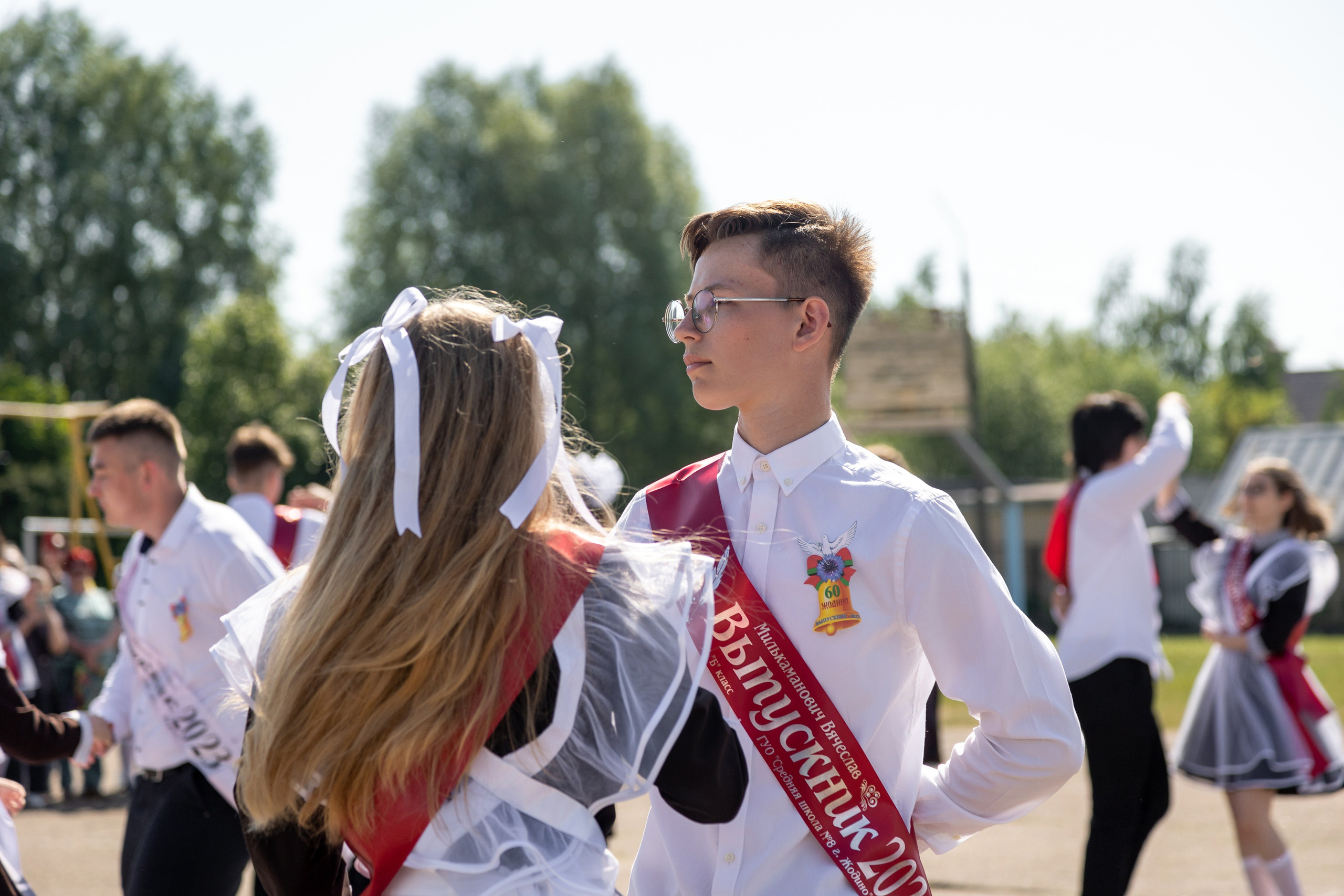 Выпускной в Жодино 2023. Профессиональный интерьерный и репортажный фотограф Минск и РБ. Максим Орлов