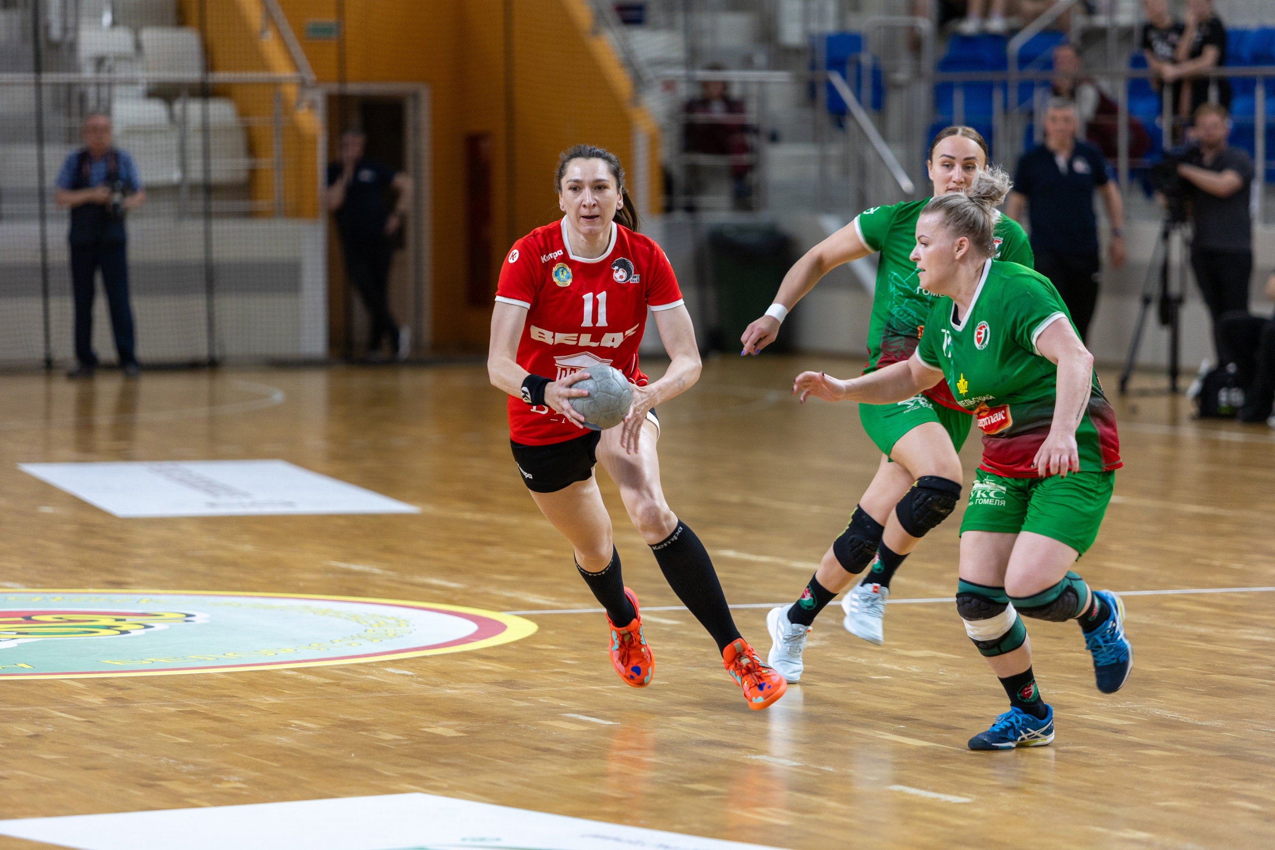 Гандбол. Финал. БНТУ — Гомель. 25.05.2024. Профессиональный интерьерный и репортажный фотограф Минск и РБ. Максим Орлов