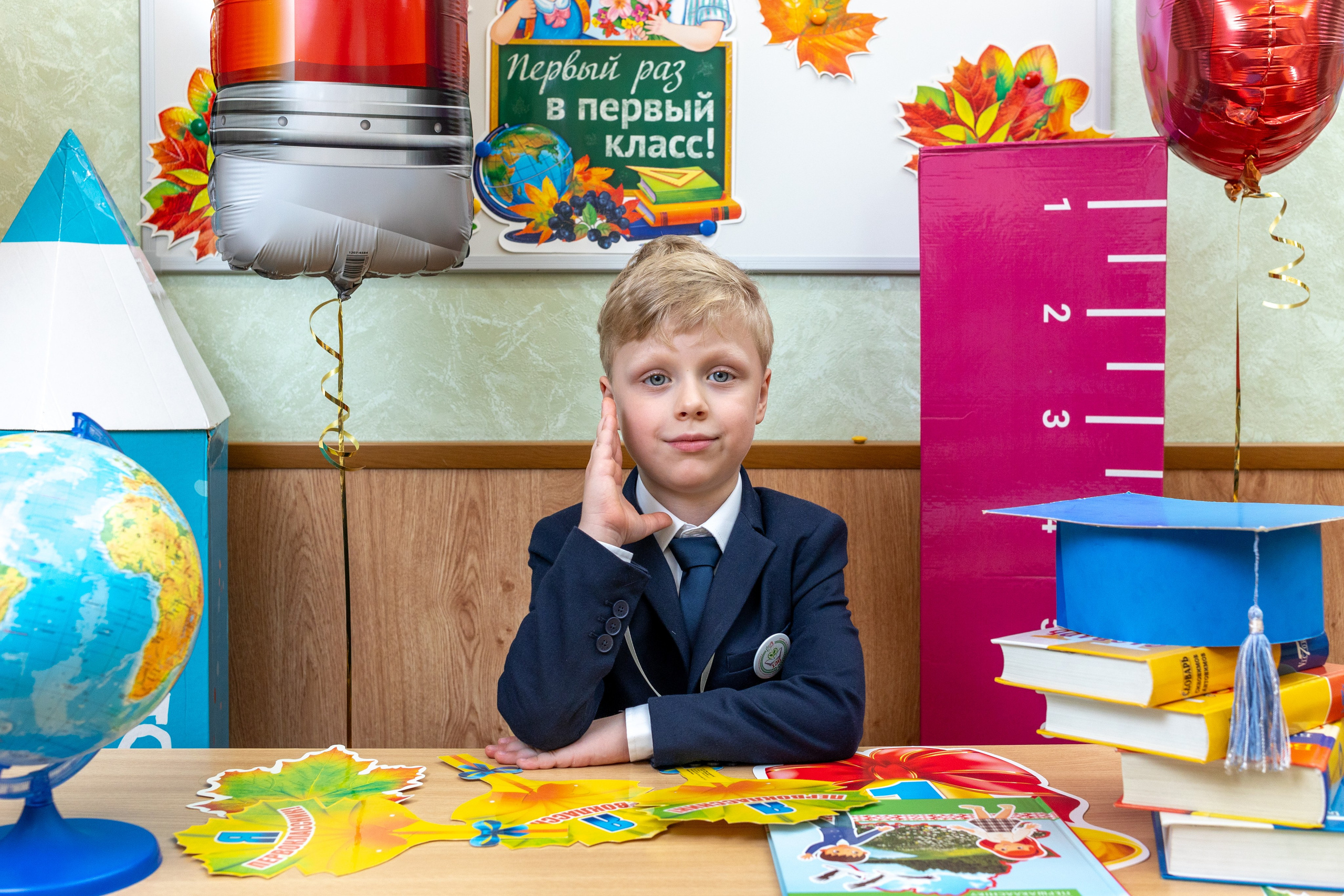 Линейка 1 сентября 2023 г. Профессиональный интерьерный и репортажный фотограф Минск и РБ. Максим Орлов