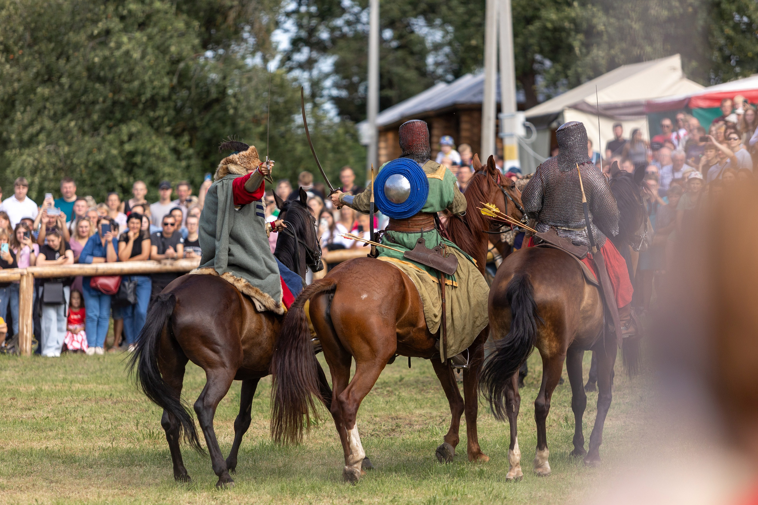 Рыцарский фест. Мстиславль. Профессиональный интерьерный и репортажный фотограф Минск и РБ. Максим Орлов