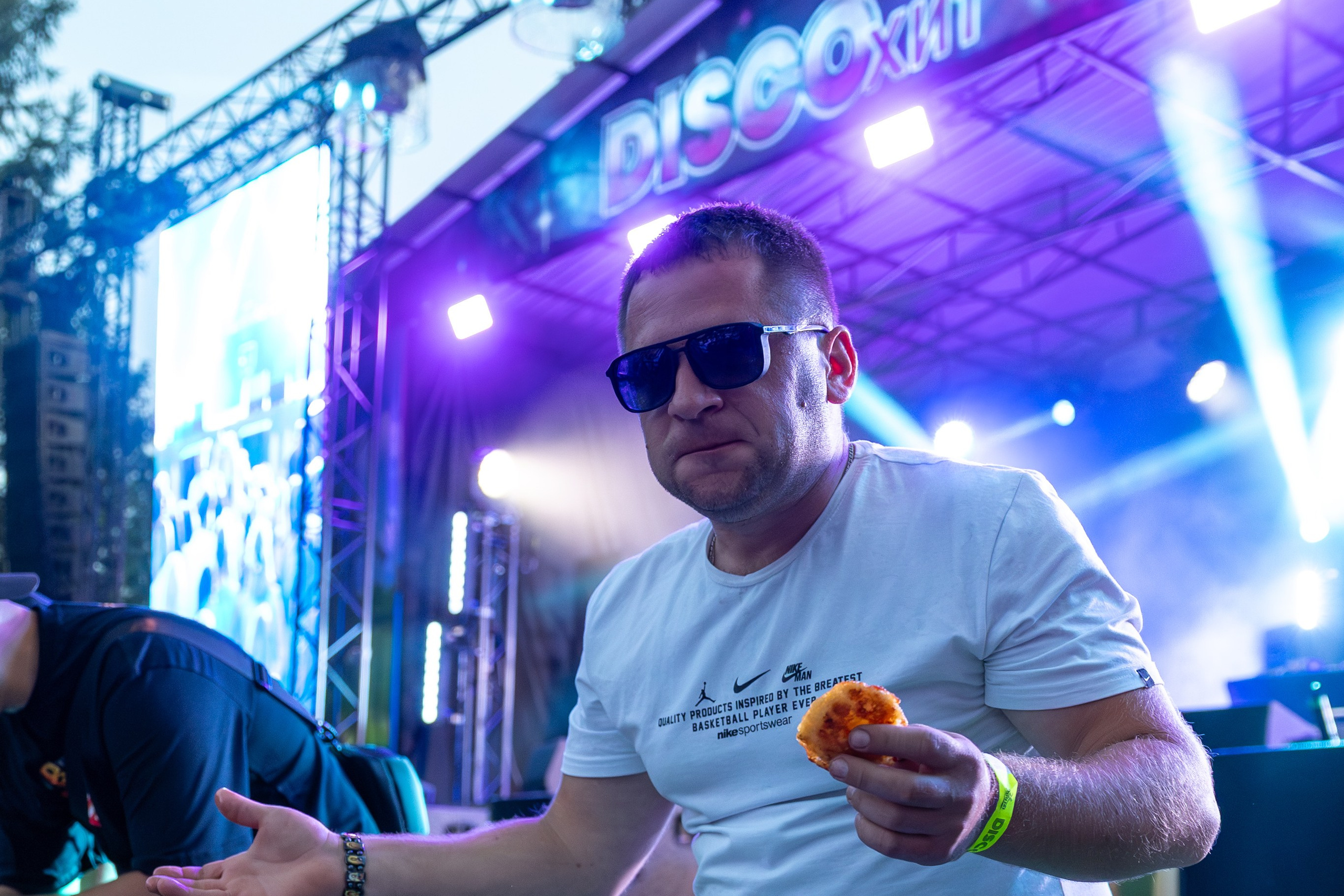 Дискохит. Профессиональный интерьерный и репортажный фотограф Минск и РБ. Максим Орлов