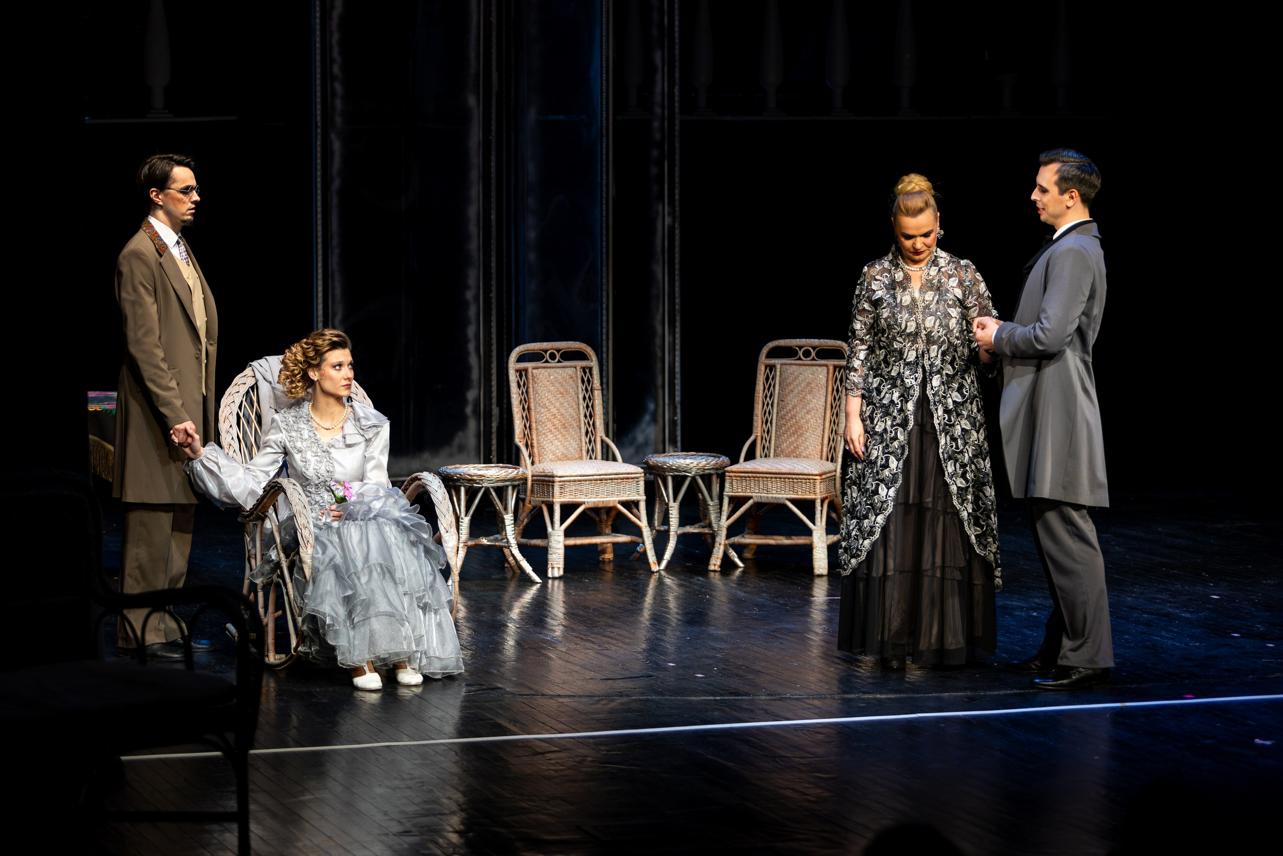 Новый театр «Я вещь». Профессиональный интерьерный и репортажный фотограф Минск и РБ. Максим Орлов