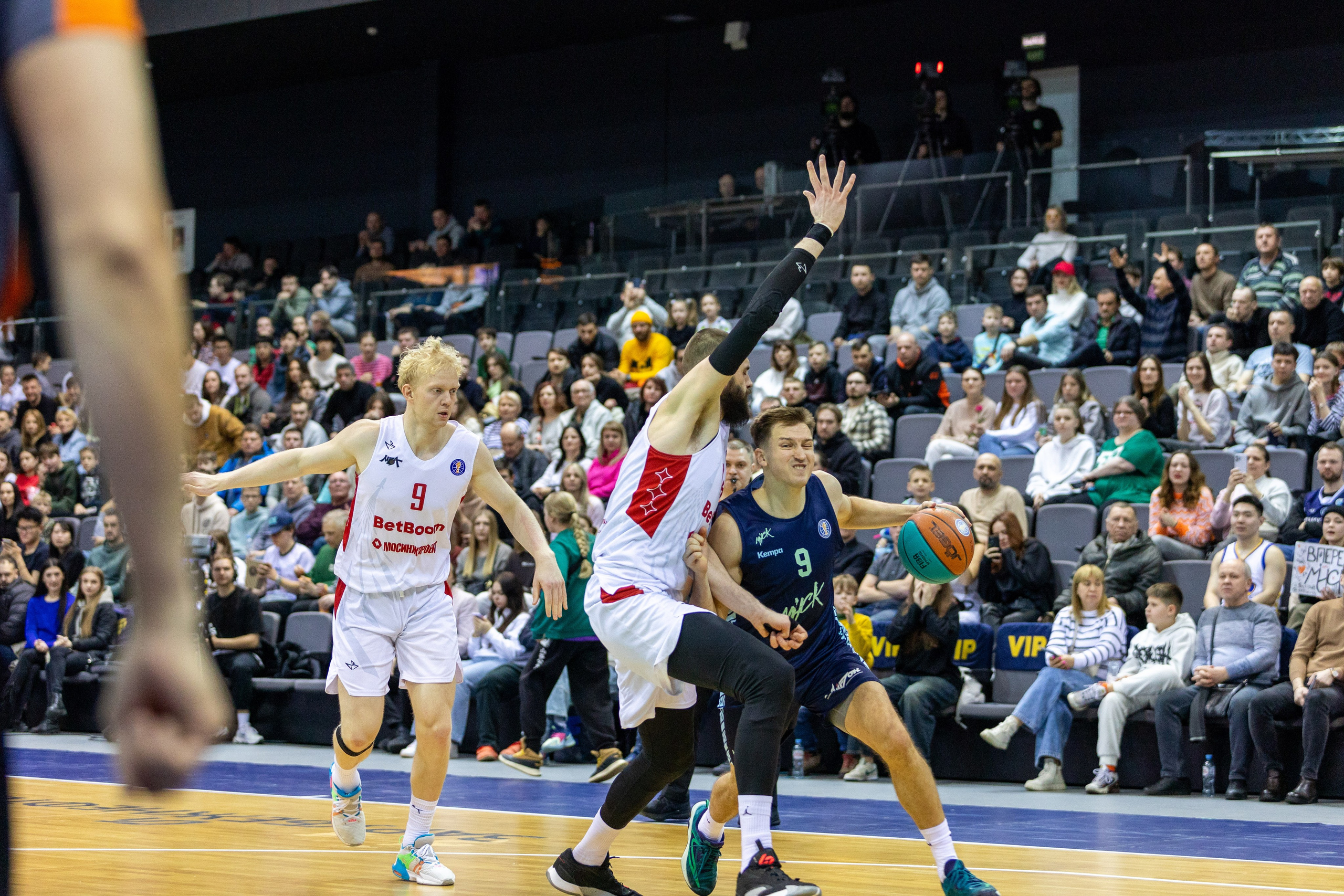 Баскетбол. Минск — MBA. 09.03.2024. Профессиональный интерьерный и репортажный фотограф Минск и РБ. Максим Орлов