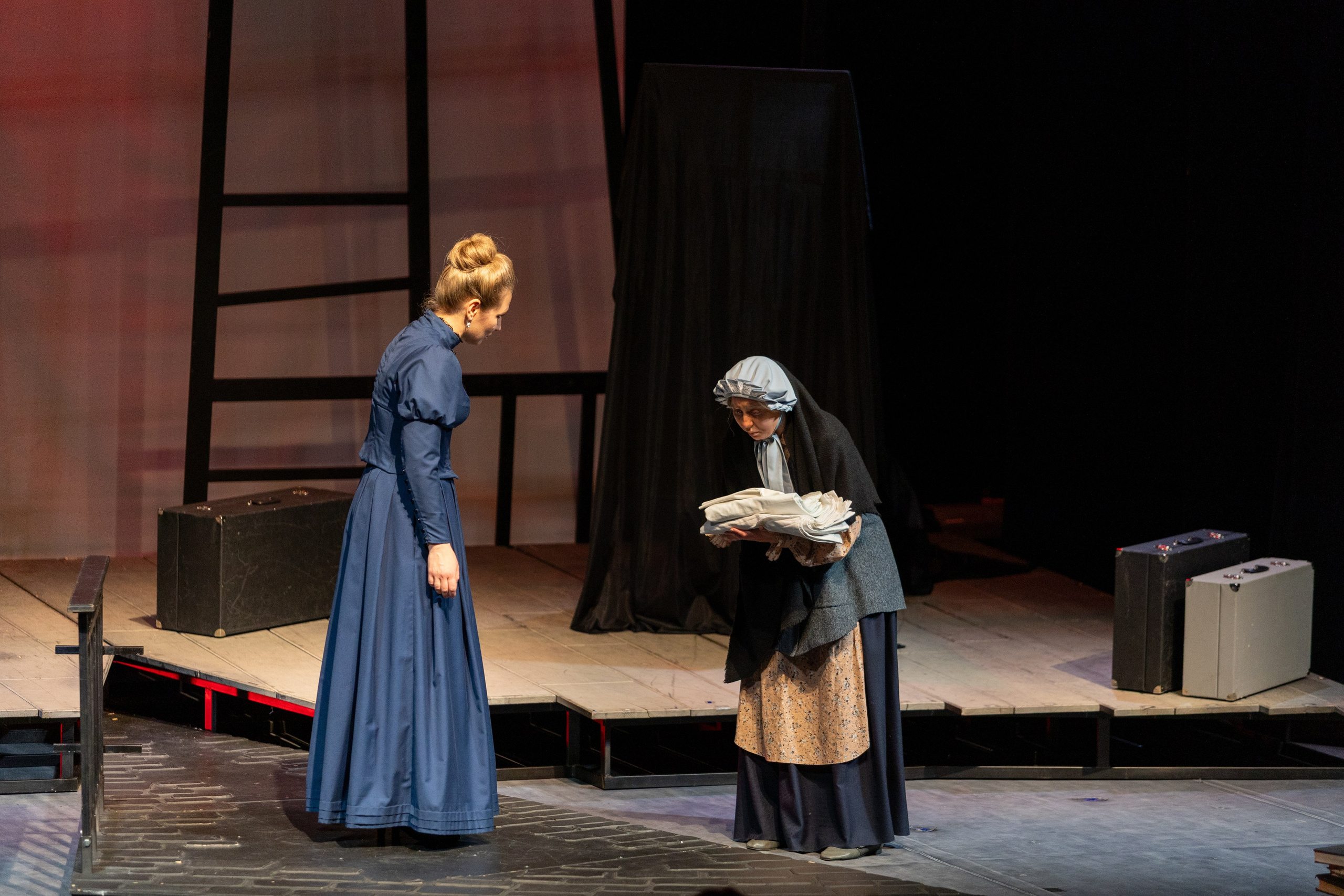 Театр белорусской армии «Три сестры». Профессиональный интерьерный и репортажный фотограф Минск и РБ. Максим Орлов