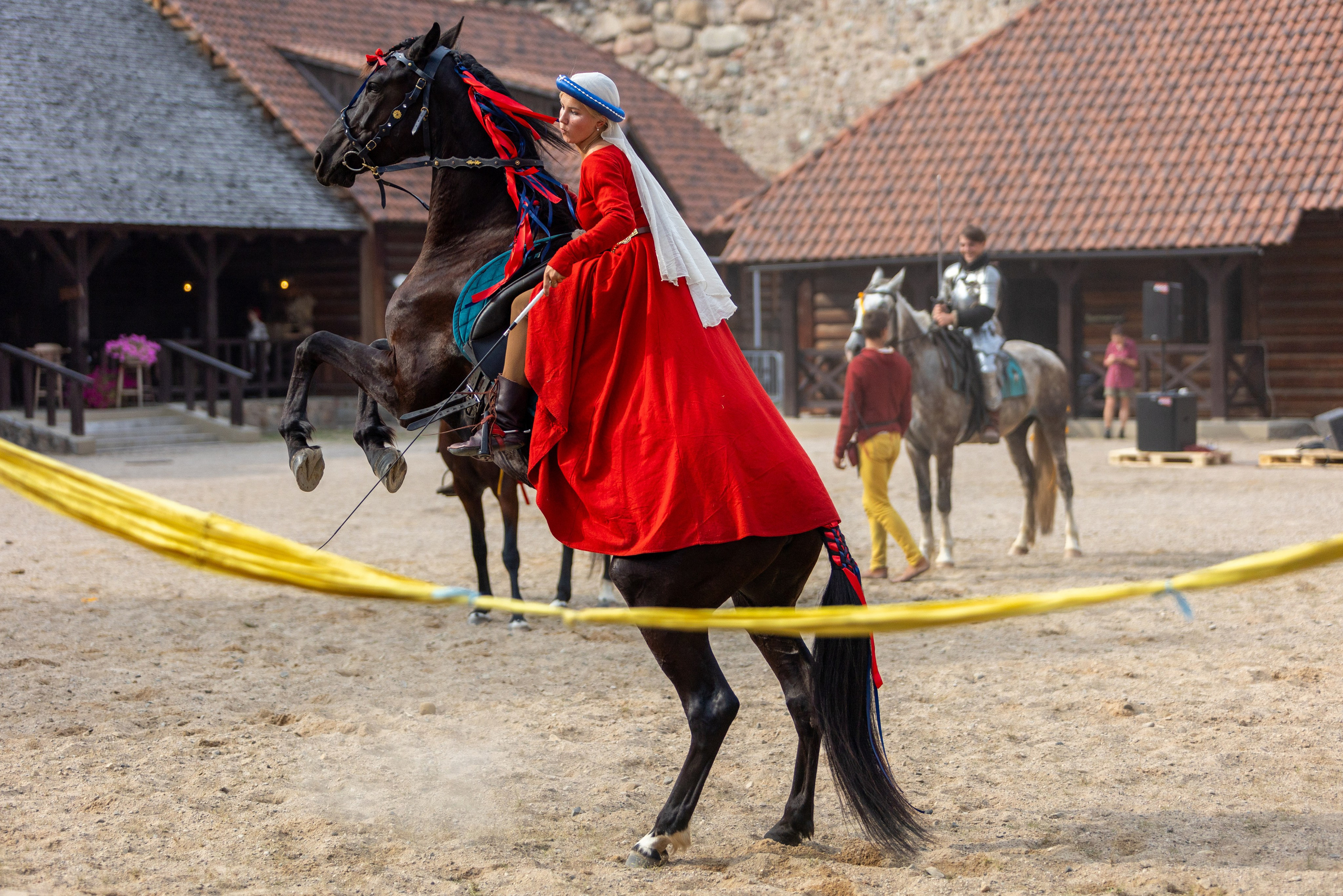 Выступление «Золотой шпоры» на празднике города Лиды. Профессиональный интерьерный и репортажный фотограф Минск и РБ. Максим Орлов