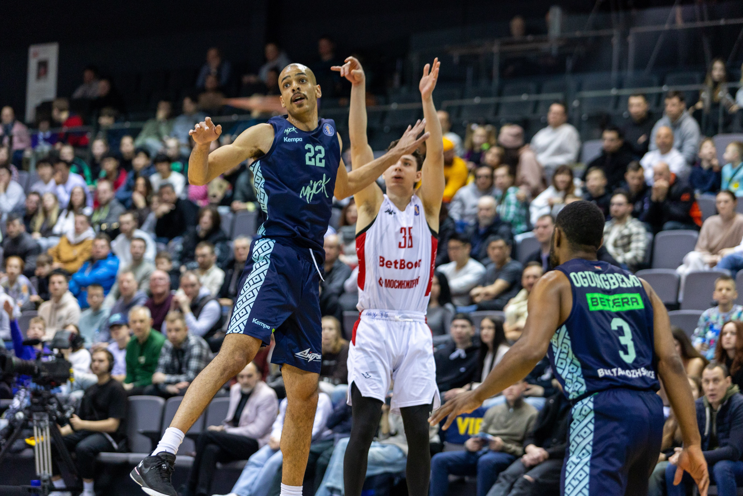 Баскетбол. Минск — MBA. 09.03.2024. Профессиональный интерьерный и репортажный фотограф Минск и РБ. Максим Орлов