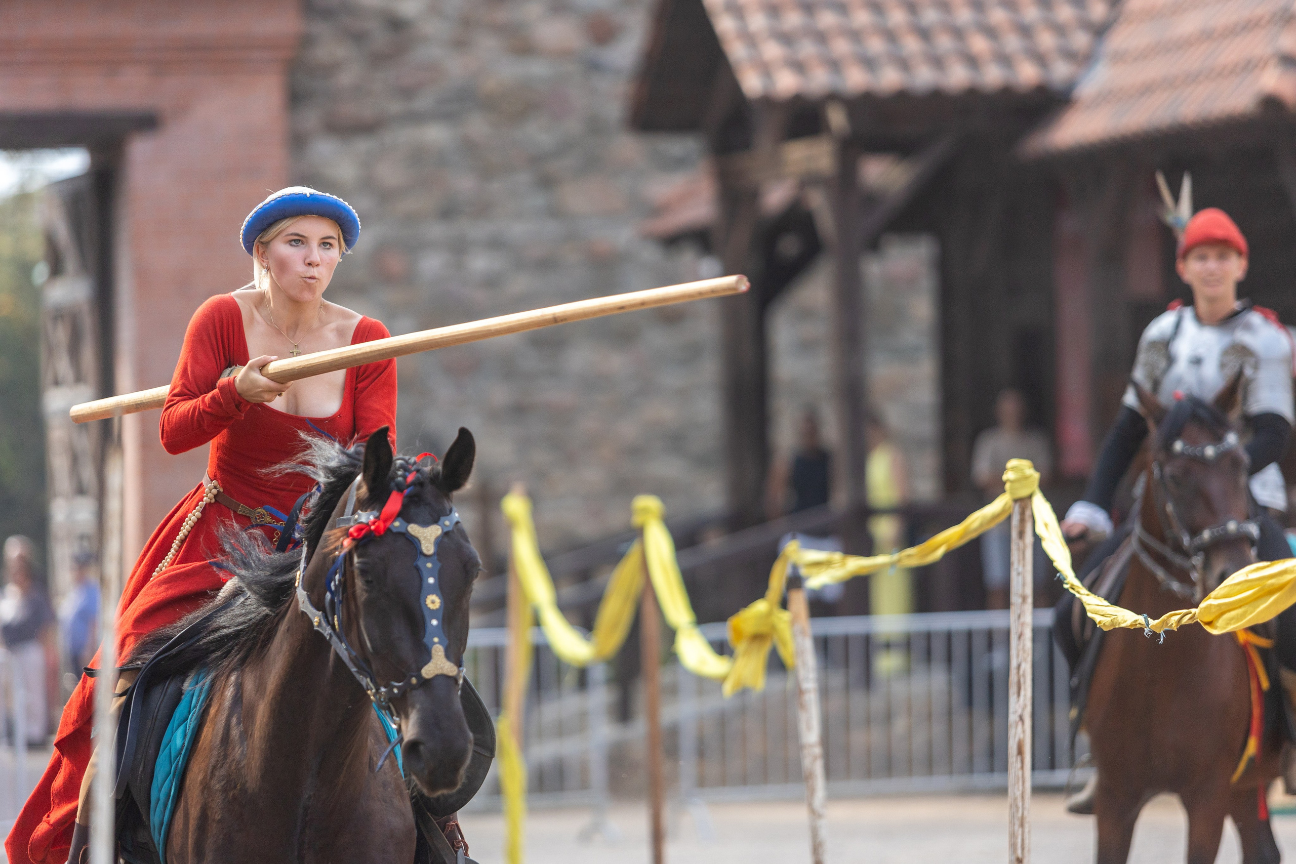 Выступление «Золотой шпоры» на празднике города Лиды. Профессиональный интерьерный и репортажный фотограф Минск и РБ. Максим Орлов
