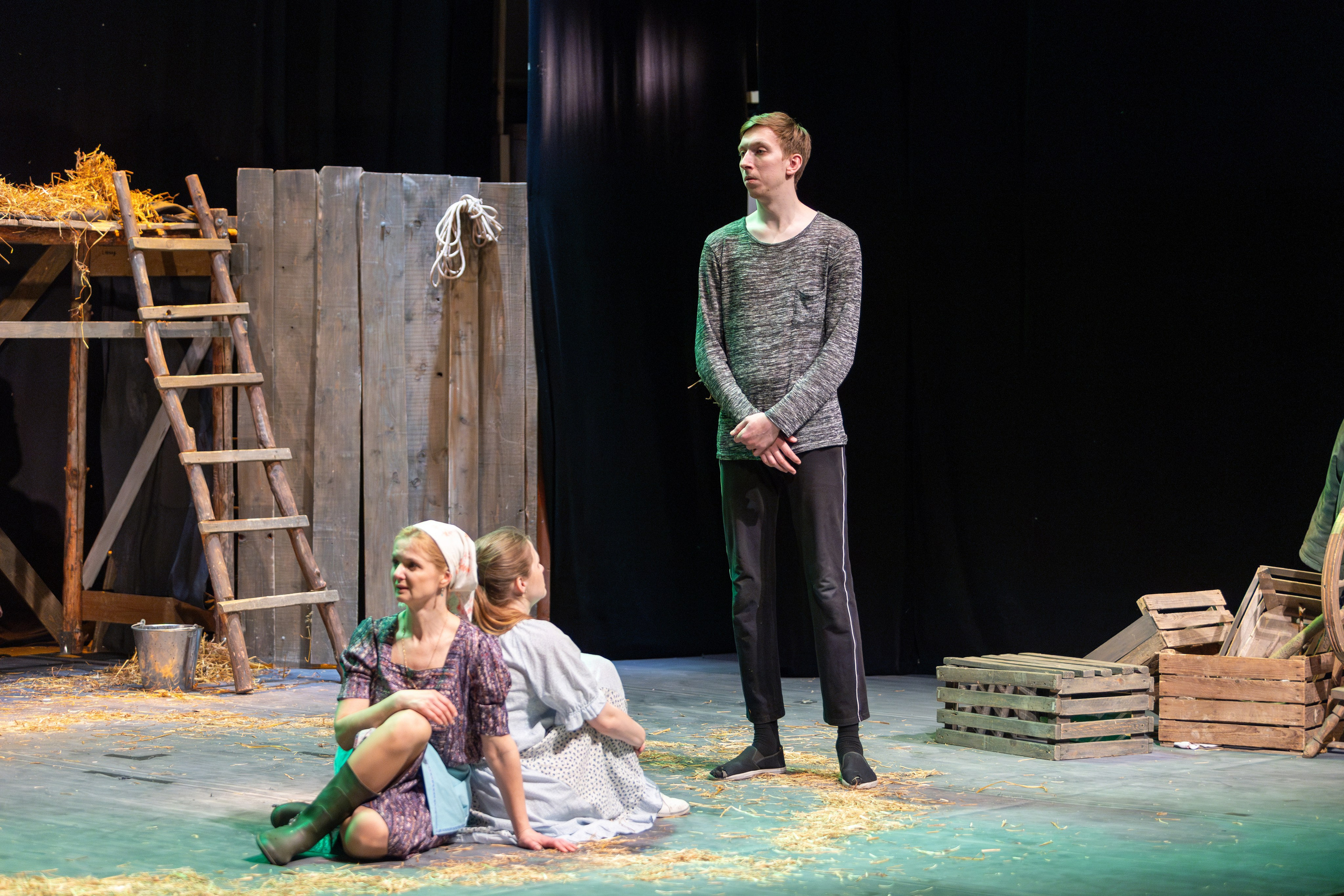 Театр белорусской армии «Очень простая история». Профессиональный интерьерный и репортажный фотограф Минск и РБ. Максим Орлов