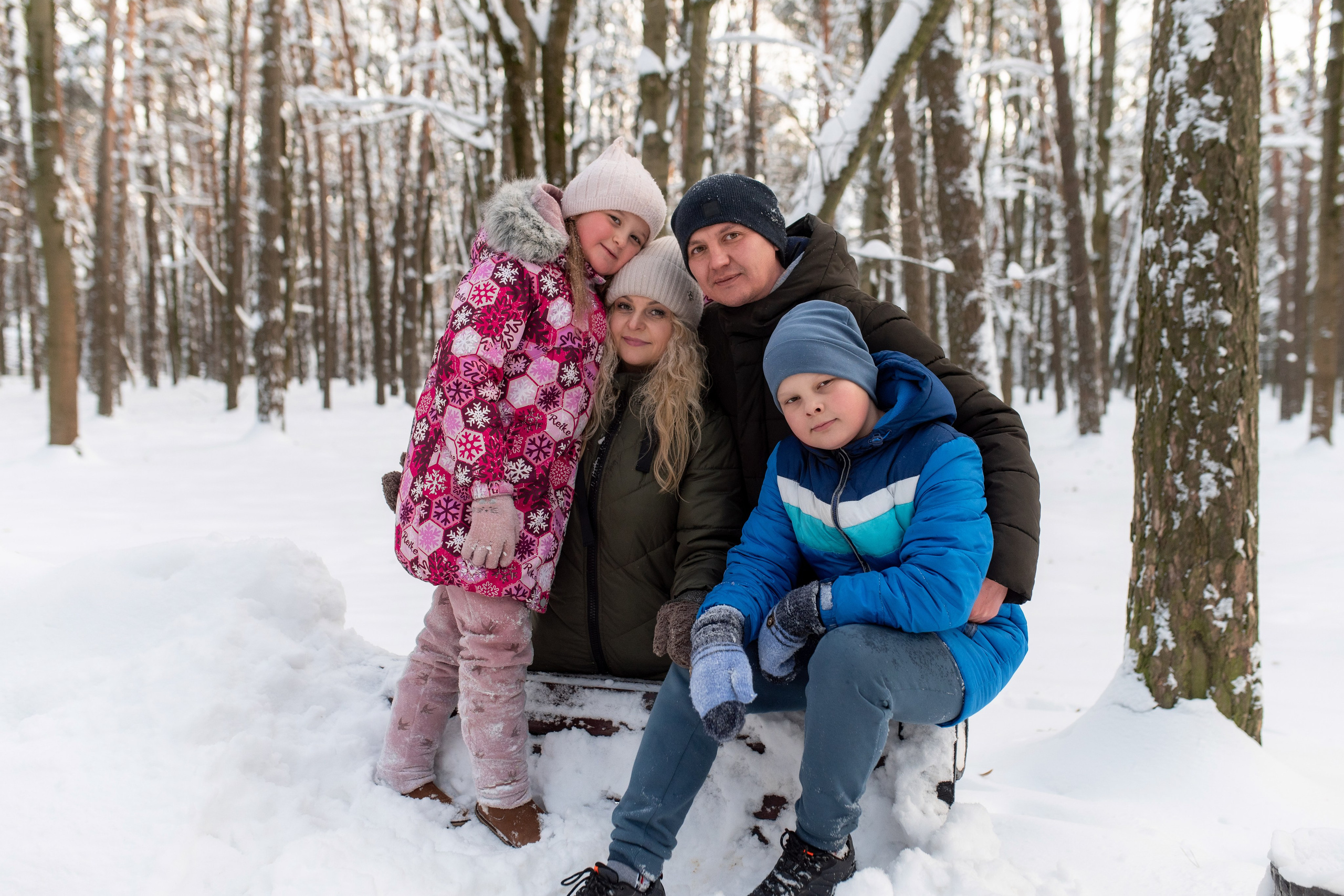 Сергей с семьей (в парке). Профессиональный интерьерный и репортажный фотограф Минск и РБ. Максим Орлов