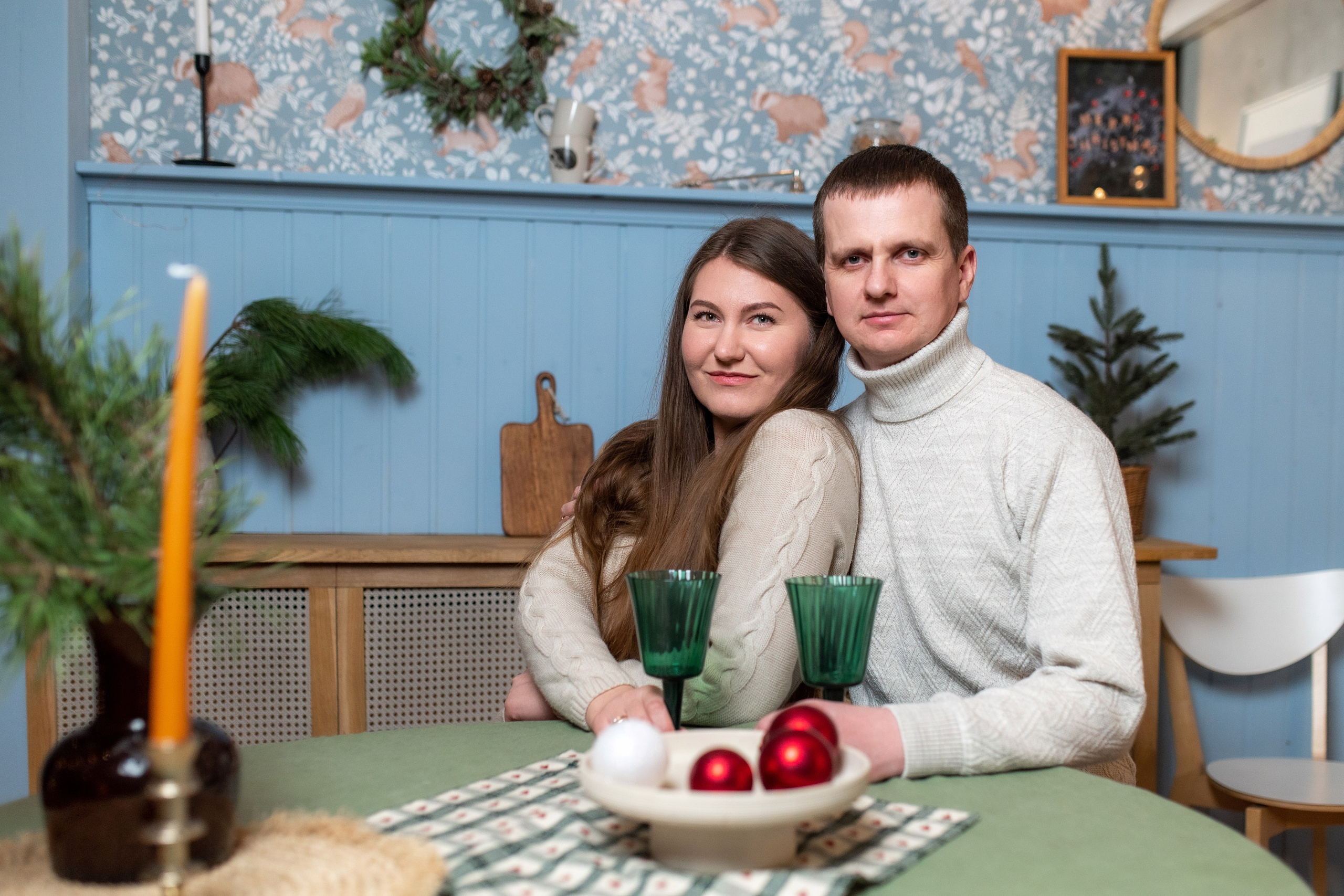 Саша и Оля (новогодняя). Профессиональный интерьерный и репортажный фотограф Минск и РБ. Максим Орлов