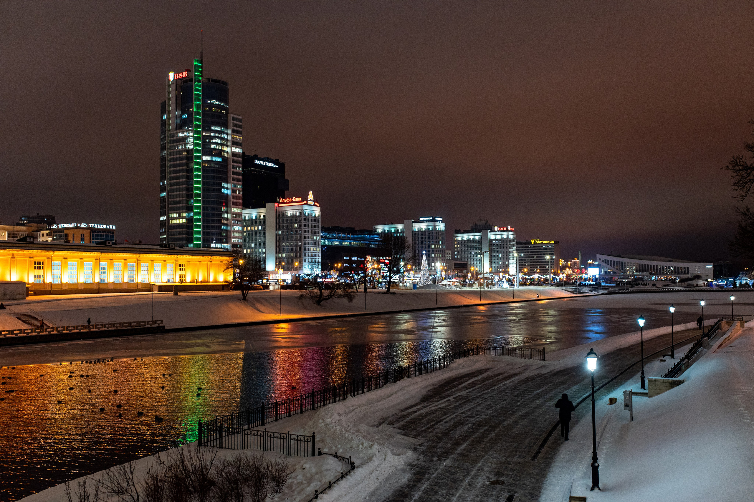 Фотосъемка на улицах. Профессиональный интерьерный и репортажный фотограф Минск и РБ. Максим Орлов