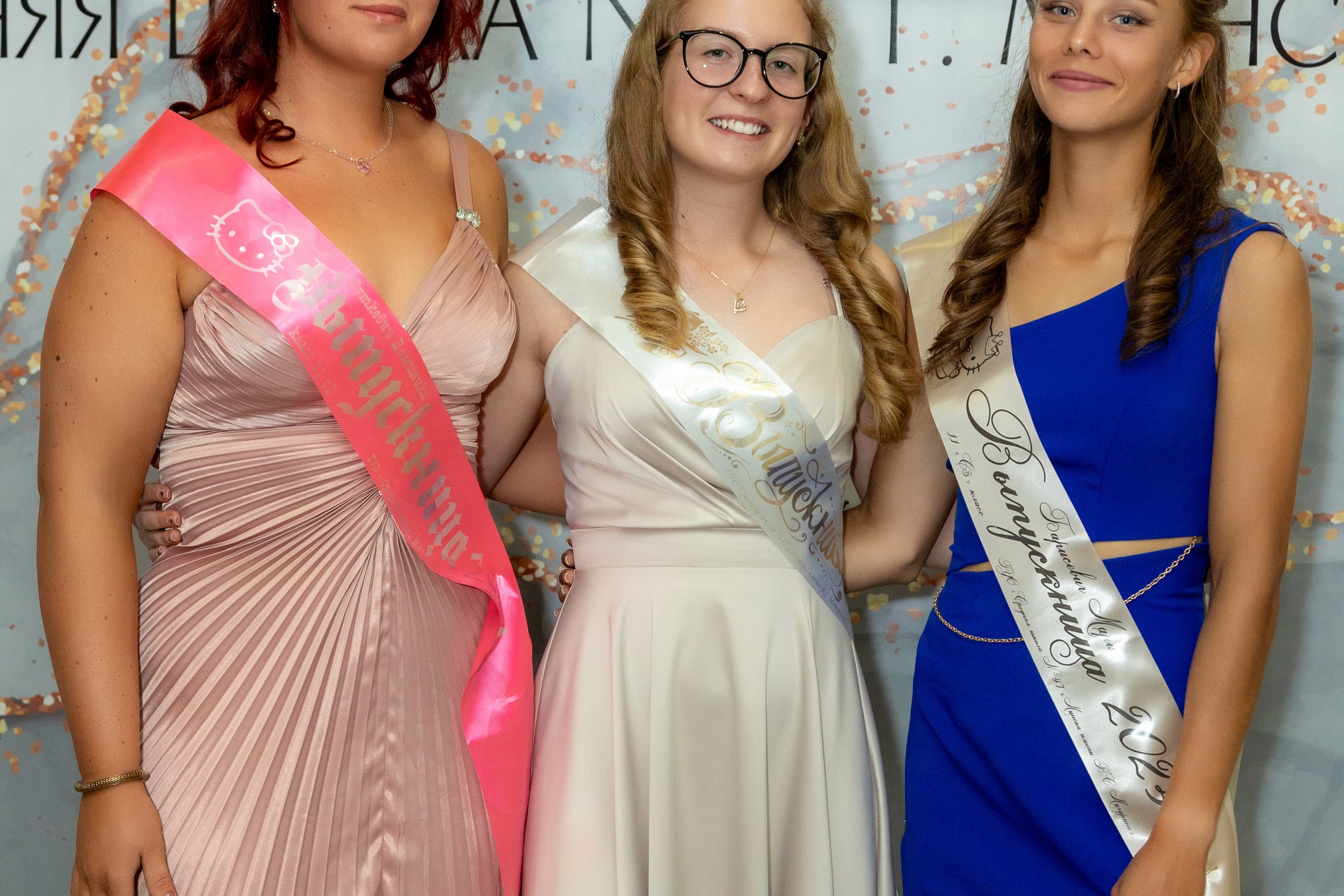 Вручение дипломов. 47 школа. Профессиональный интерьерный и репортажный фотограф Минск и РБ. Максим Орлов