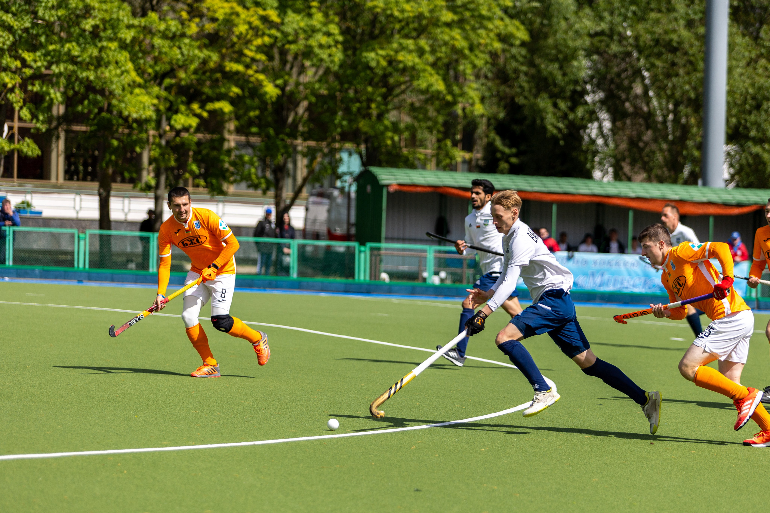Хоккей на траве. ХК Минск — СК Строитель 11.05.2024. Профессиональный интерьерный и репортажный фотограф Минск и РБ. Максим Орлов