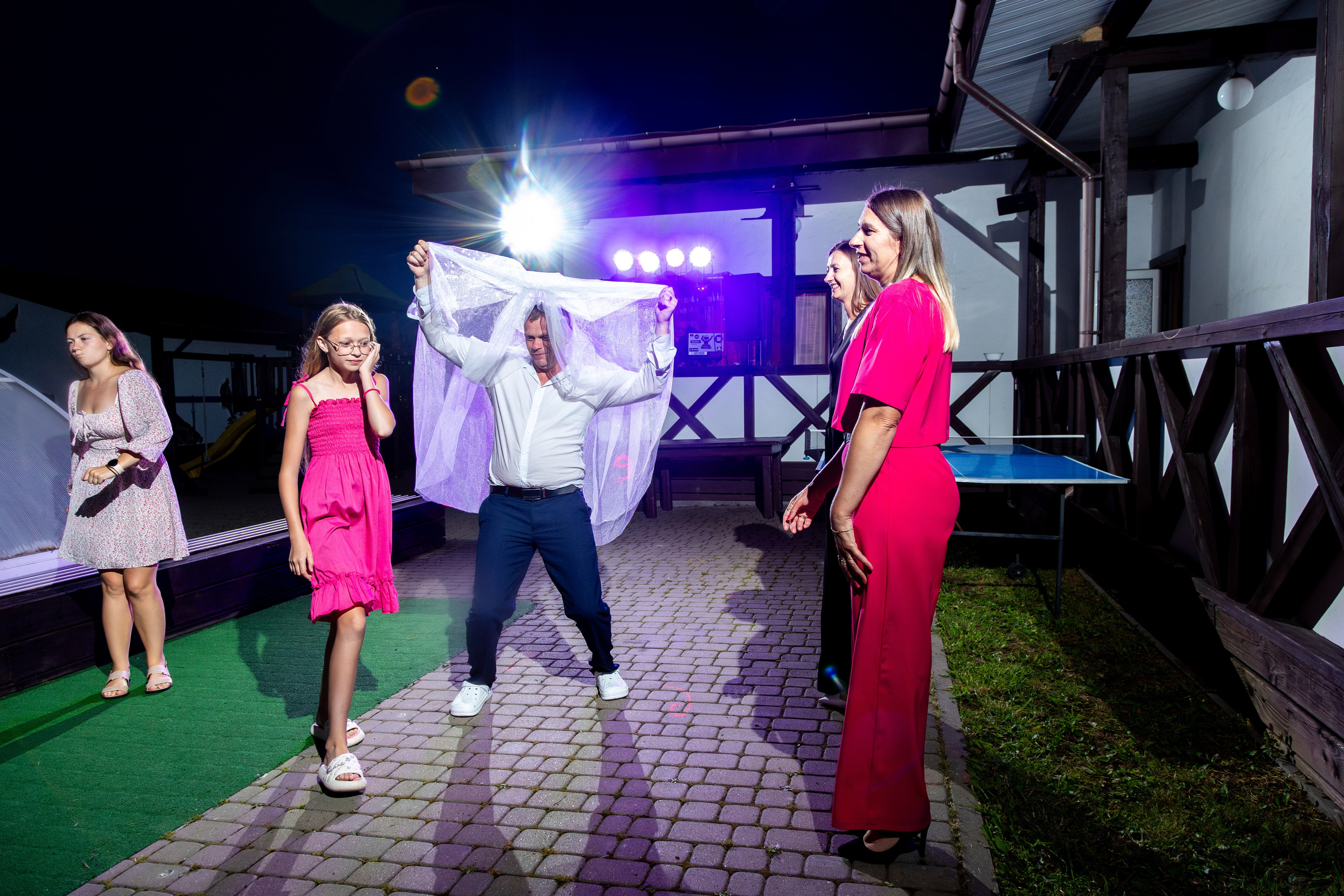 Свадебная фотосессия Дениса и Юли. Профессиональный интерьерный и репортажный фотограф Минск и РБ. Максим Орлов