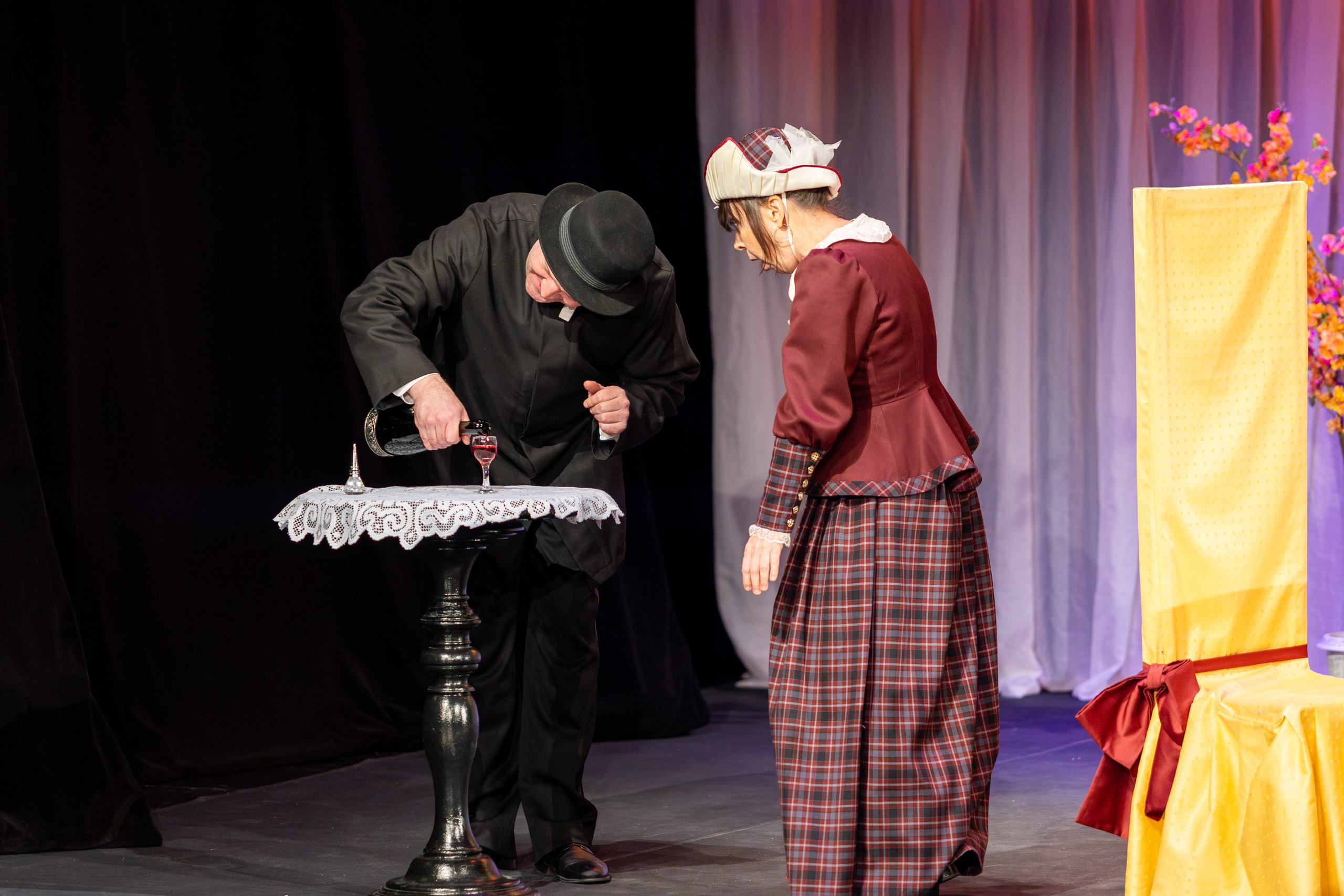 Новый театр «Как важно быть серьезным». Профессиональный интерьерный и репортажный фотограф Минск и РБ. Максим Орлов