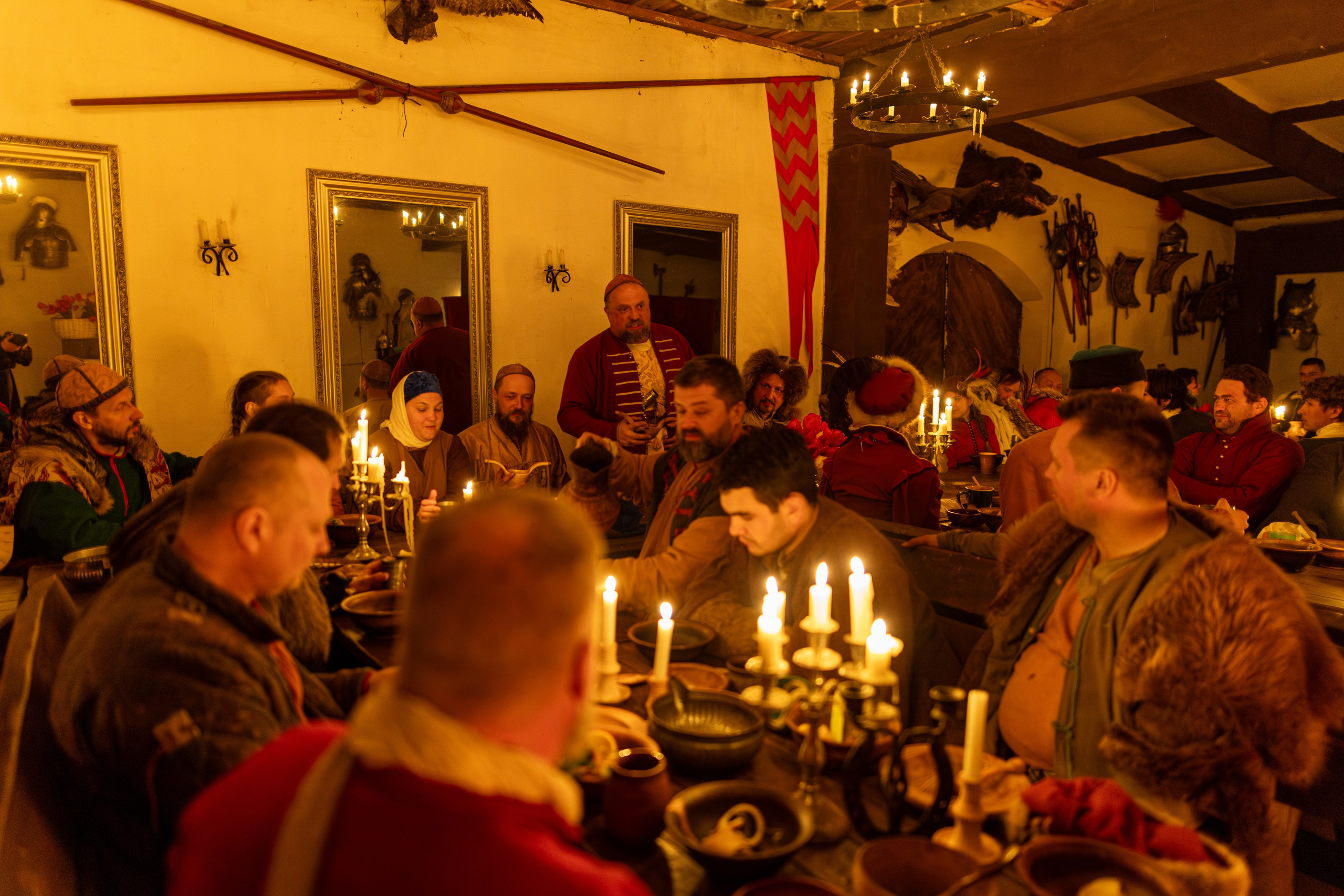 Золотая шпора. Огнем и мечем. День второй. Вылазка в лес. Штурм фортеции. Княжеский пир. Профессиональный интерьерный и репортажный фотограф Минск и РБ. Максим Орлов