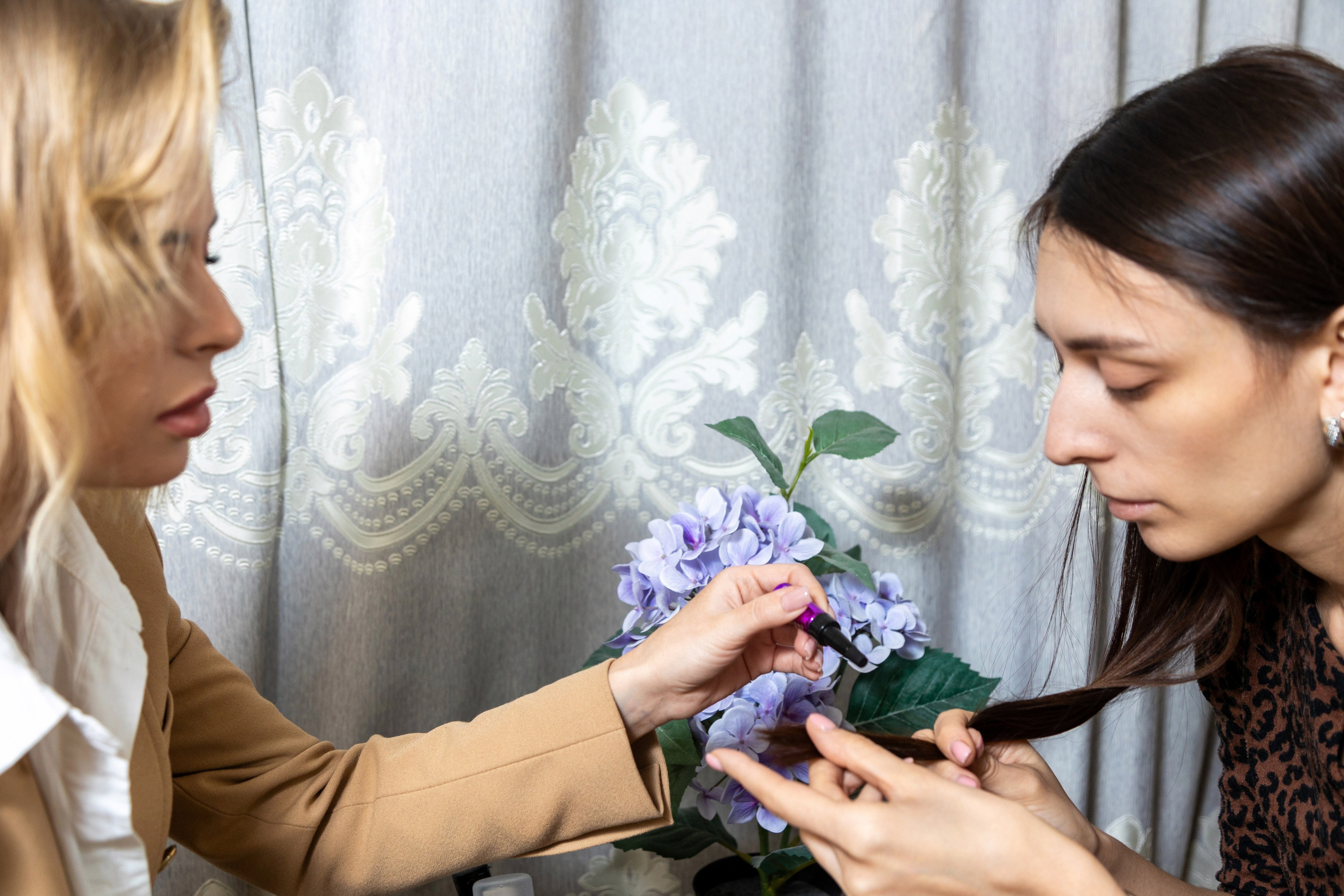 Реклама салона красоты «Манго». Профессиональный интерьерный и репортажный фотограф Минск и РБ. Максим Орлов