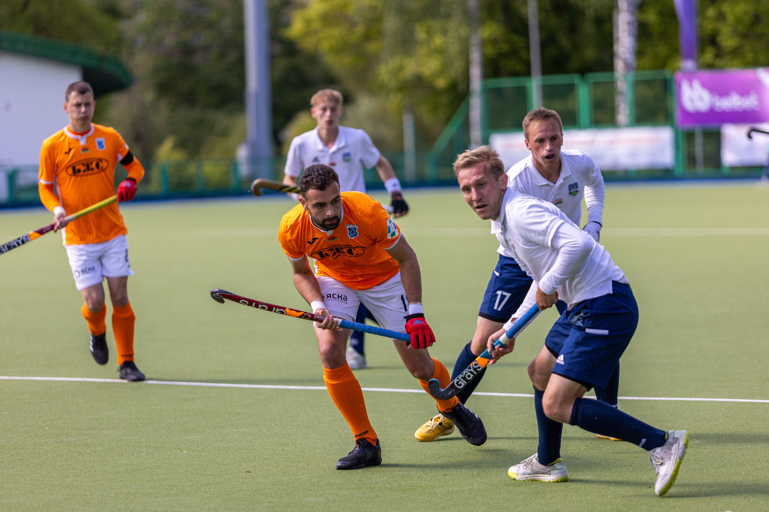 Хоккей на траве. ХК Минск — СК Строитель 12.05.2024. Профессиональный интерьерный и репортажный фотограф Минск и РБ. Максим Орлов