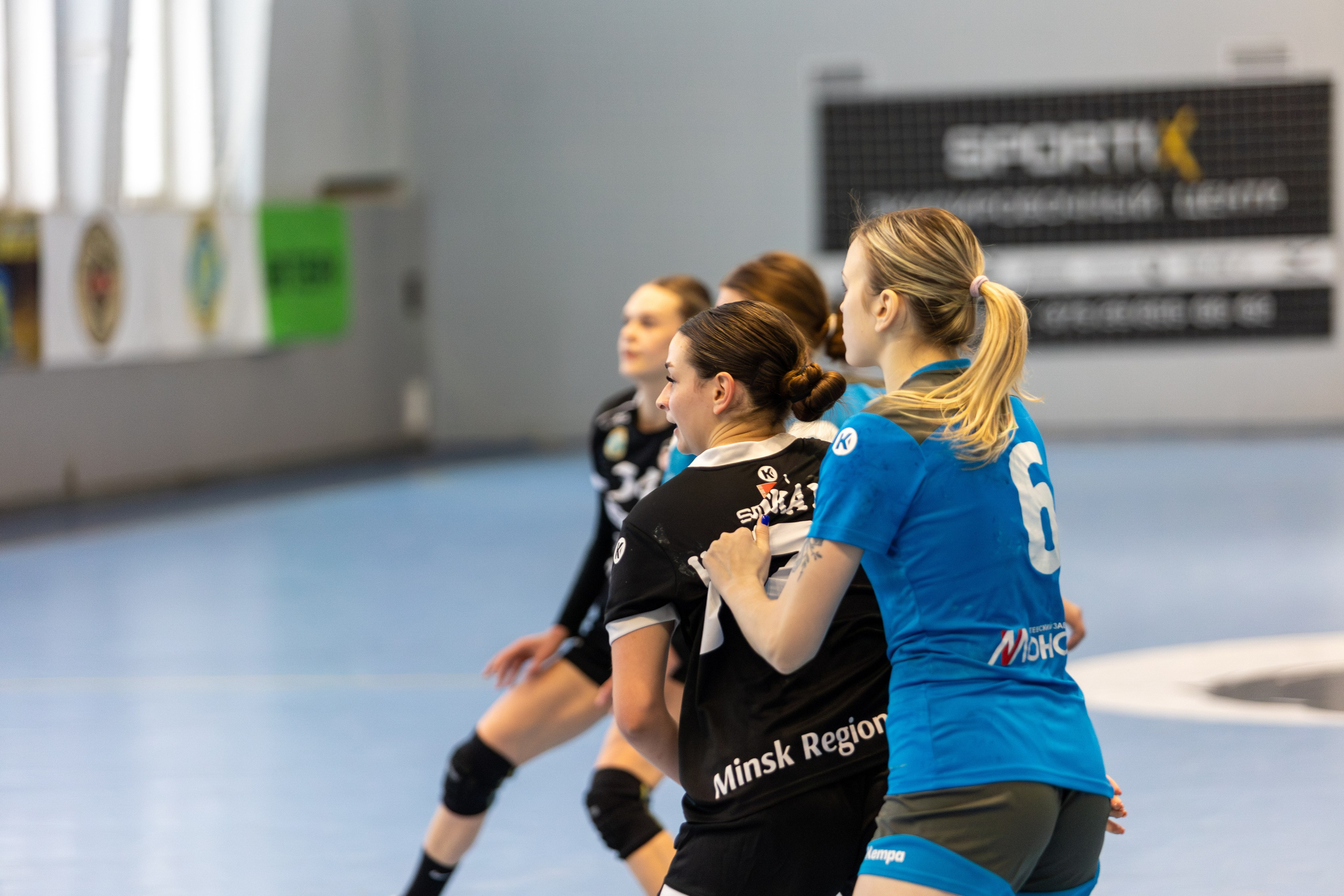 Гандбол. Лучшие кадры. БНТУ — Витебчанка. Профессиональный интерьерный и репортажный фотограф Минск и РБ. Максим Орлов
