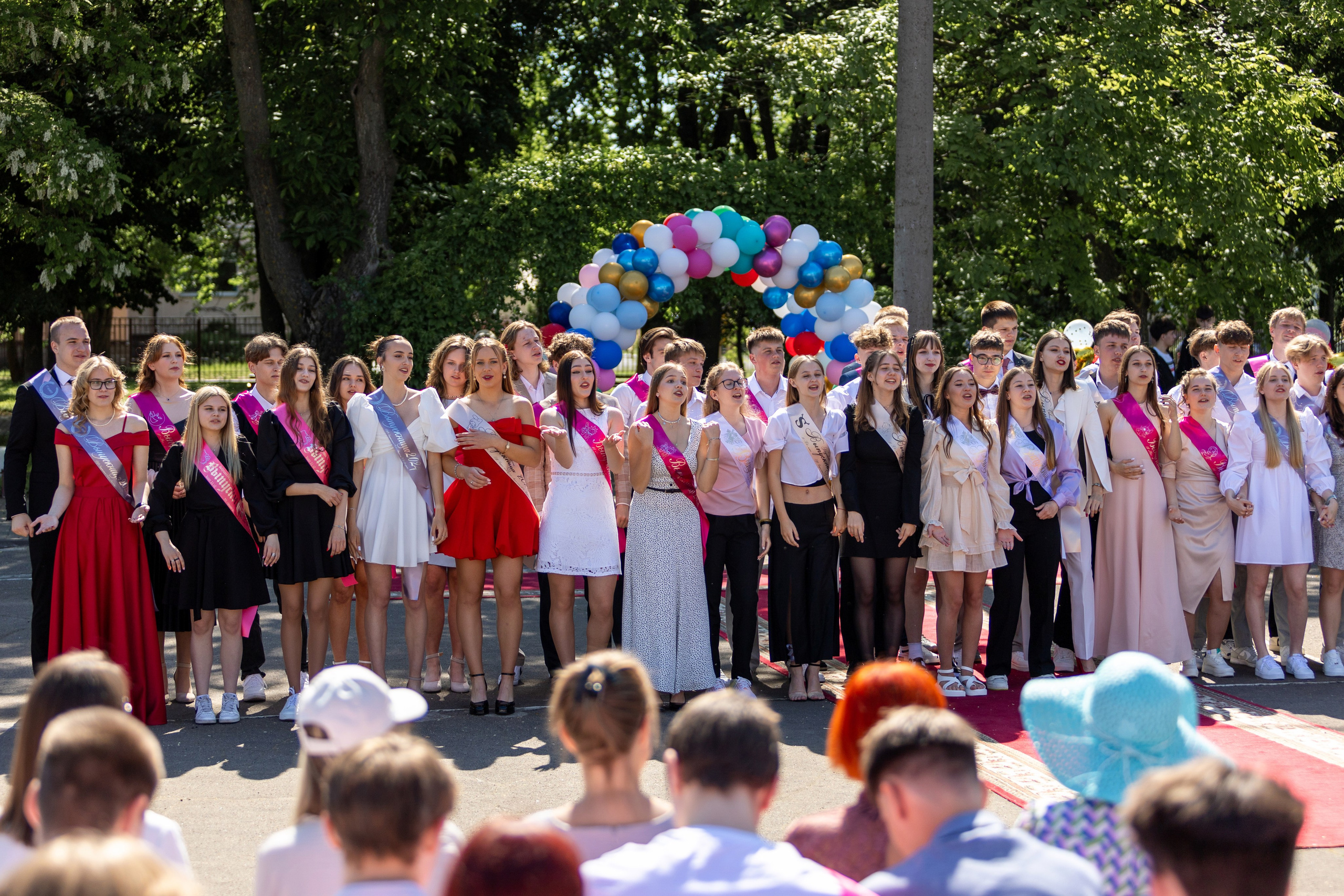 Школа 47. Последний звонок. Профессиональный интерьерный и репортажный фотограф Минск и РБ. Максим Орлов