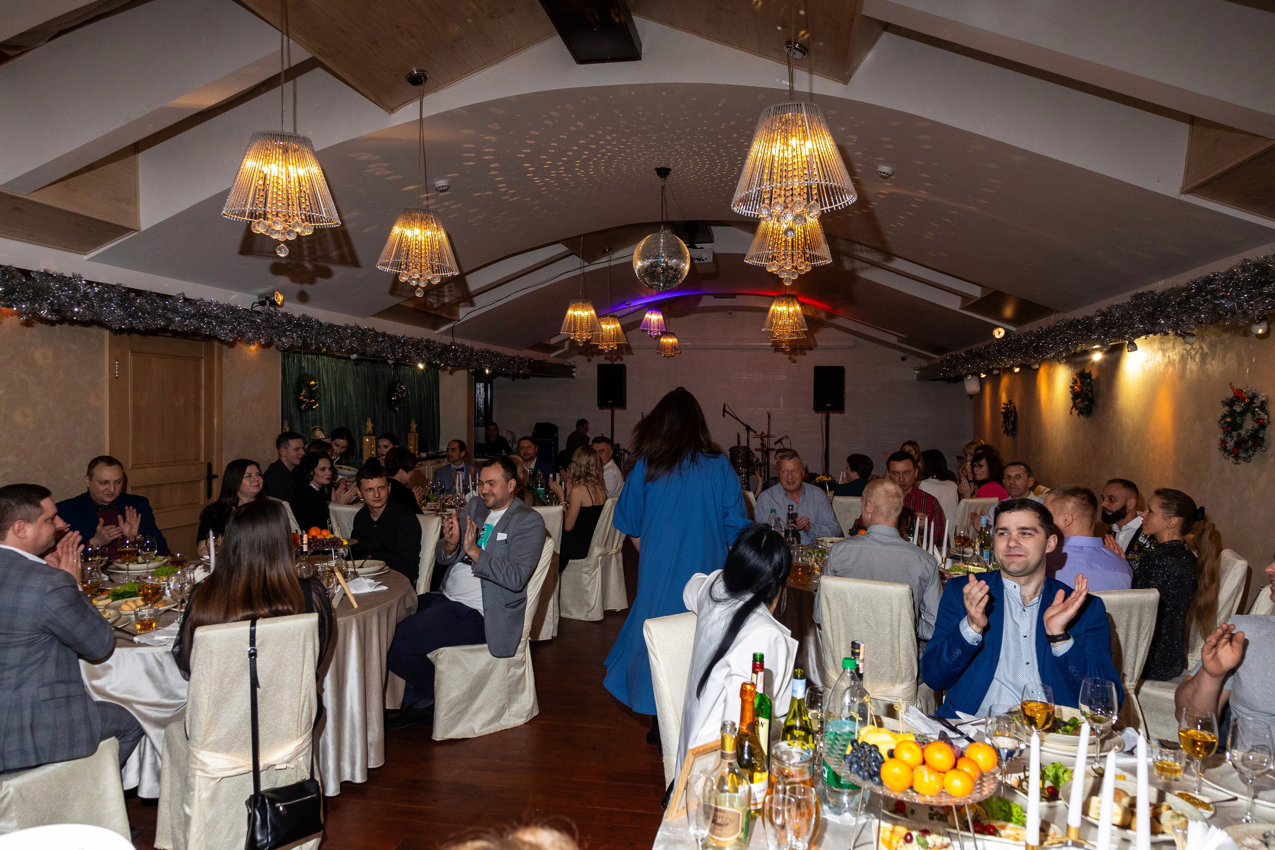 Новогодний корпоратив. Профессиональный интерьерный и репортажный фотограф Минск и РБ. Максим Орлов