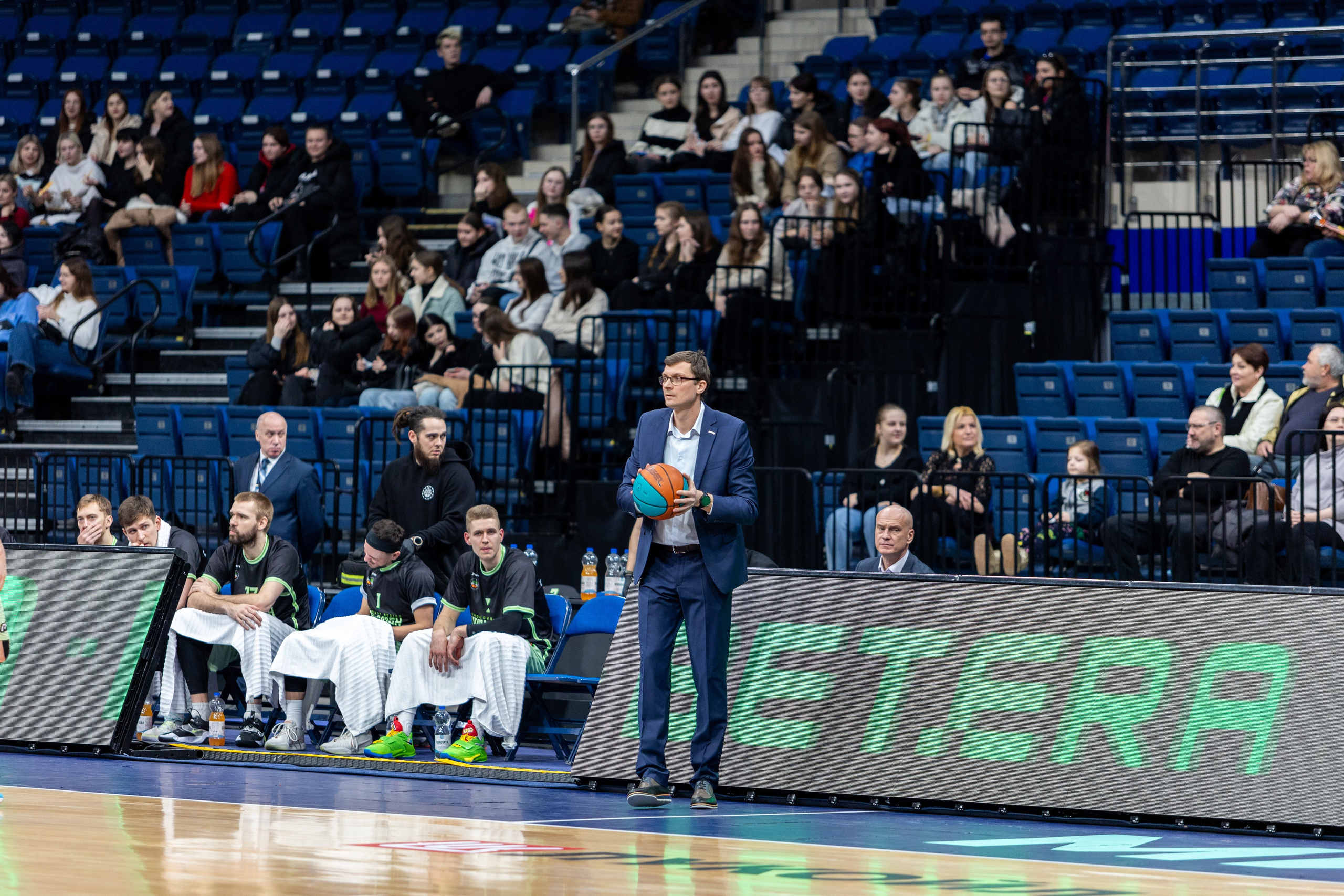 Баскетбол. Лучшие кадры. Минск — Уралмаш 13.02.2024. Профессиональный интерьерный и репортажный фотограф Минск и РБ. Максим Орлов