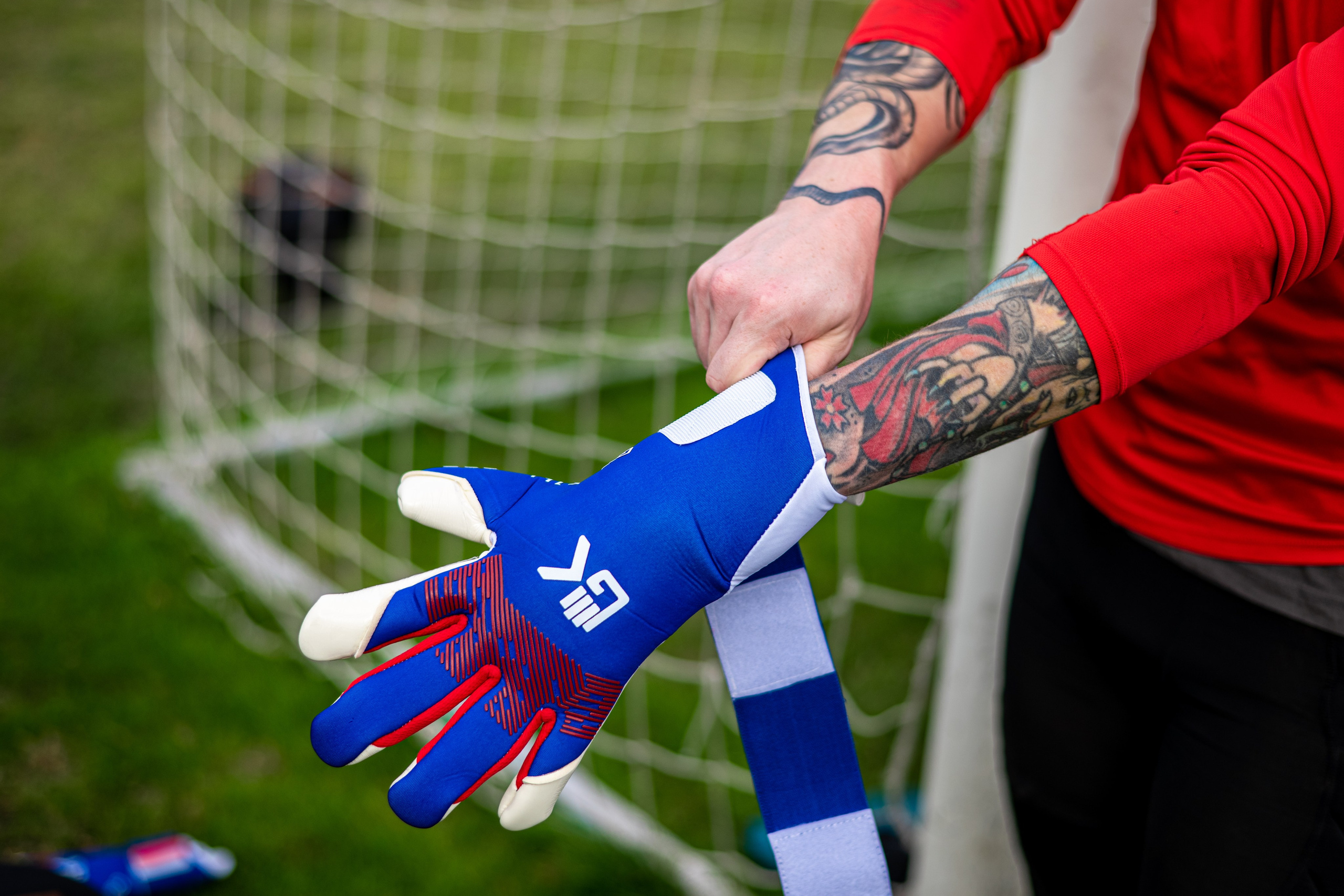 Фото для рекламы вратарских печаток. Профессиональный интерьерный и репортажный фотограф Минск и РБ. Максим Орлов