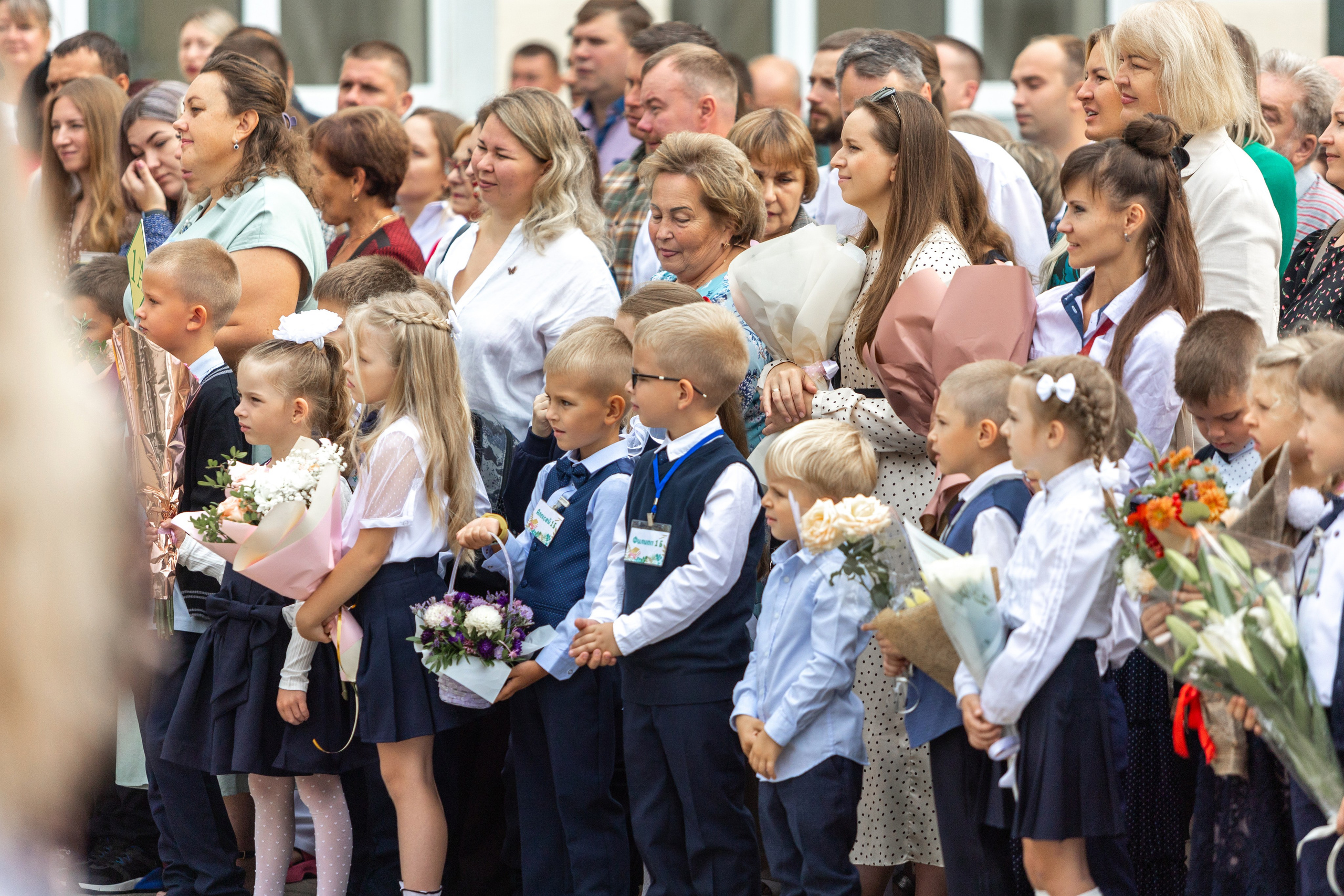 Линейка 1-го сентября. Профессиональный интерьерный и репортажный фотограф Минск и РБ. Максим Орлов