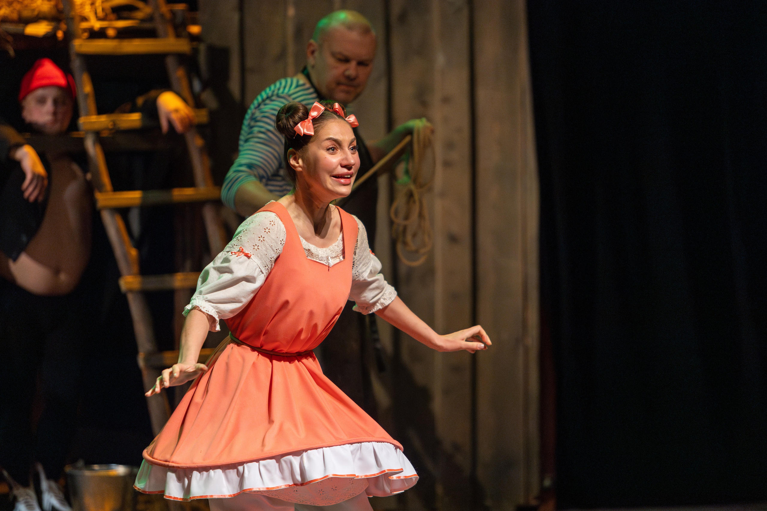 Театр белорусской армии «Очень простая история». Профессиональный интерьерный и репортажный фотограф Минск и РБ. Максим Орлов