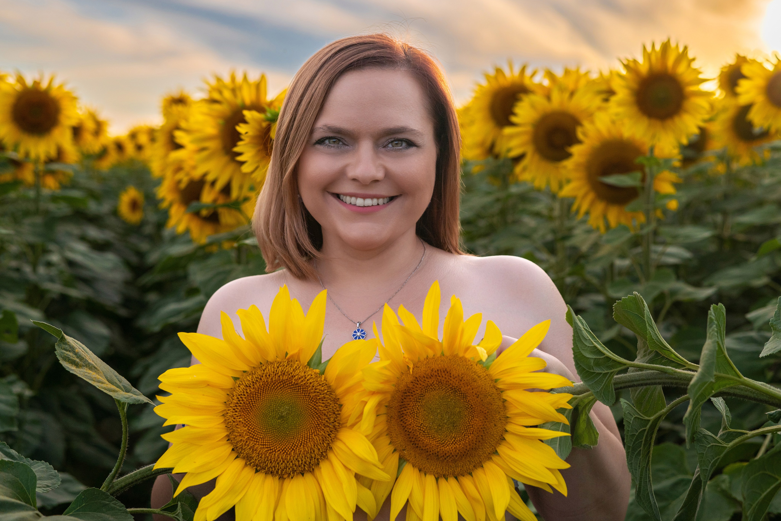 Катя в подсолнухах. Профессиональный интерьерный и репортажный фотограф Минск и РБ. Максим Орлов