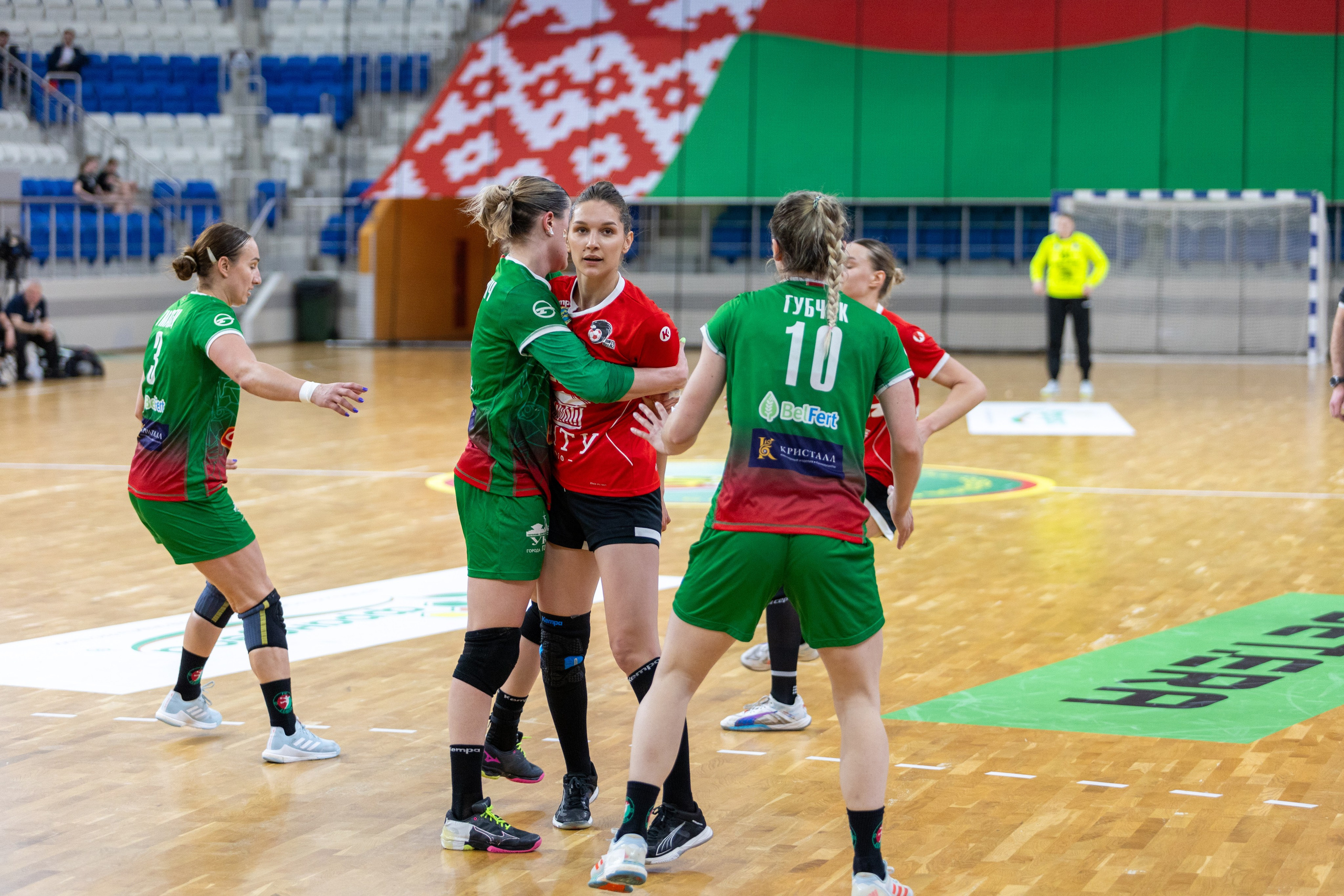 Гандбол. Финал. БНТУ — Гомель. 25.05.2024. Профессиональный интерьерный и репортажный фотограф Минск и РБ. Максим Орлов