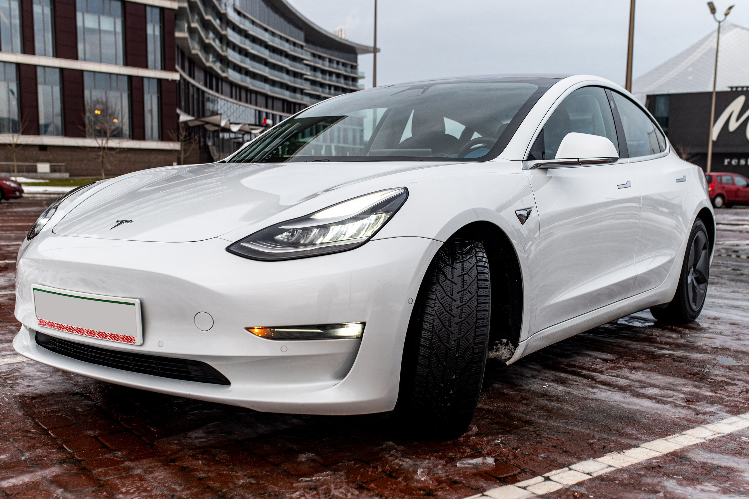 Тесла 3. Профессиональный интерьерный и репортажный фотограф Минск и РБ. Максим Орлов