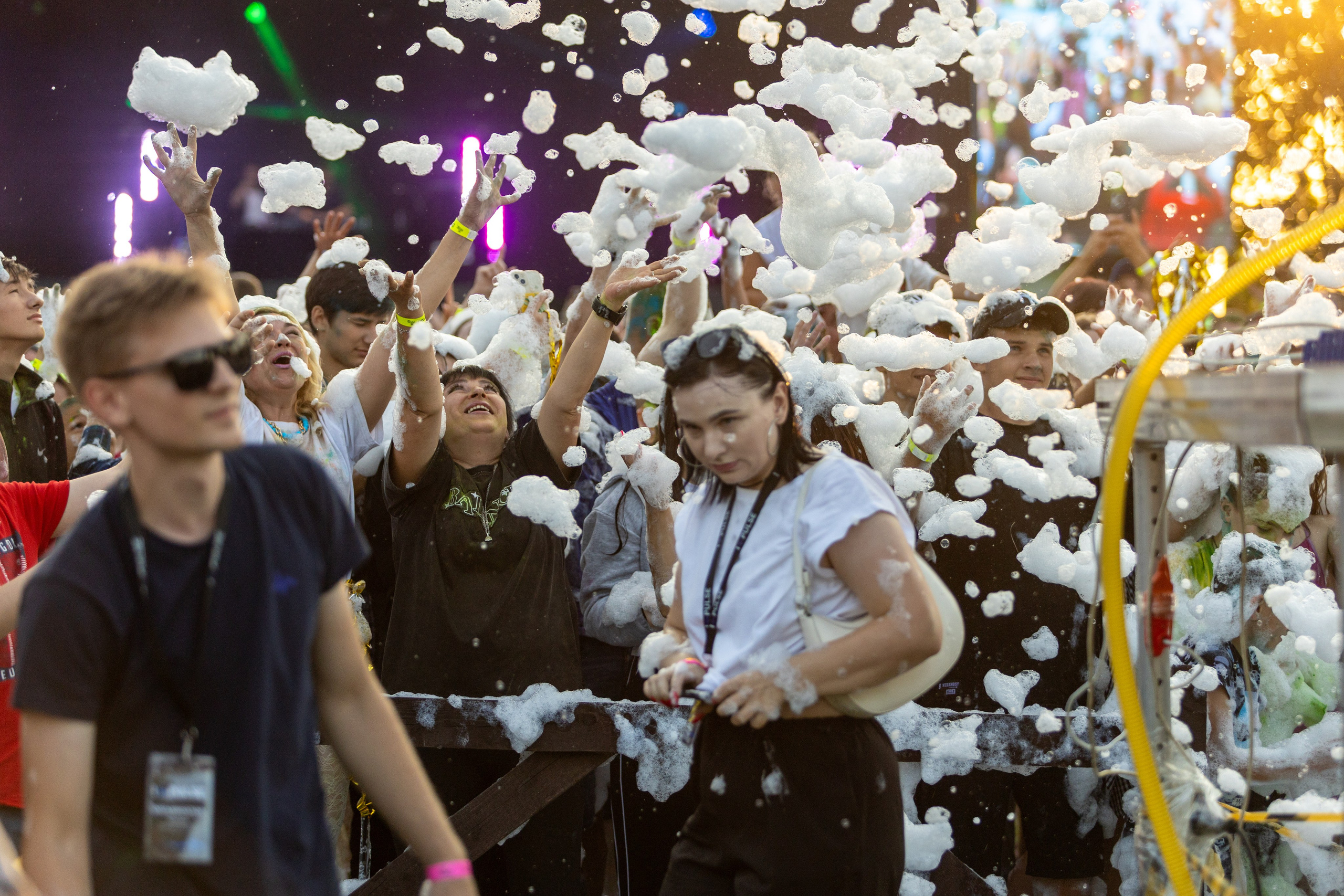 Дискохит. Профессиональный интерьерный и репортажный фотограф Минск и РБ. Максим Орлов
