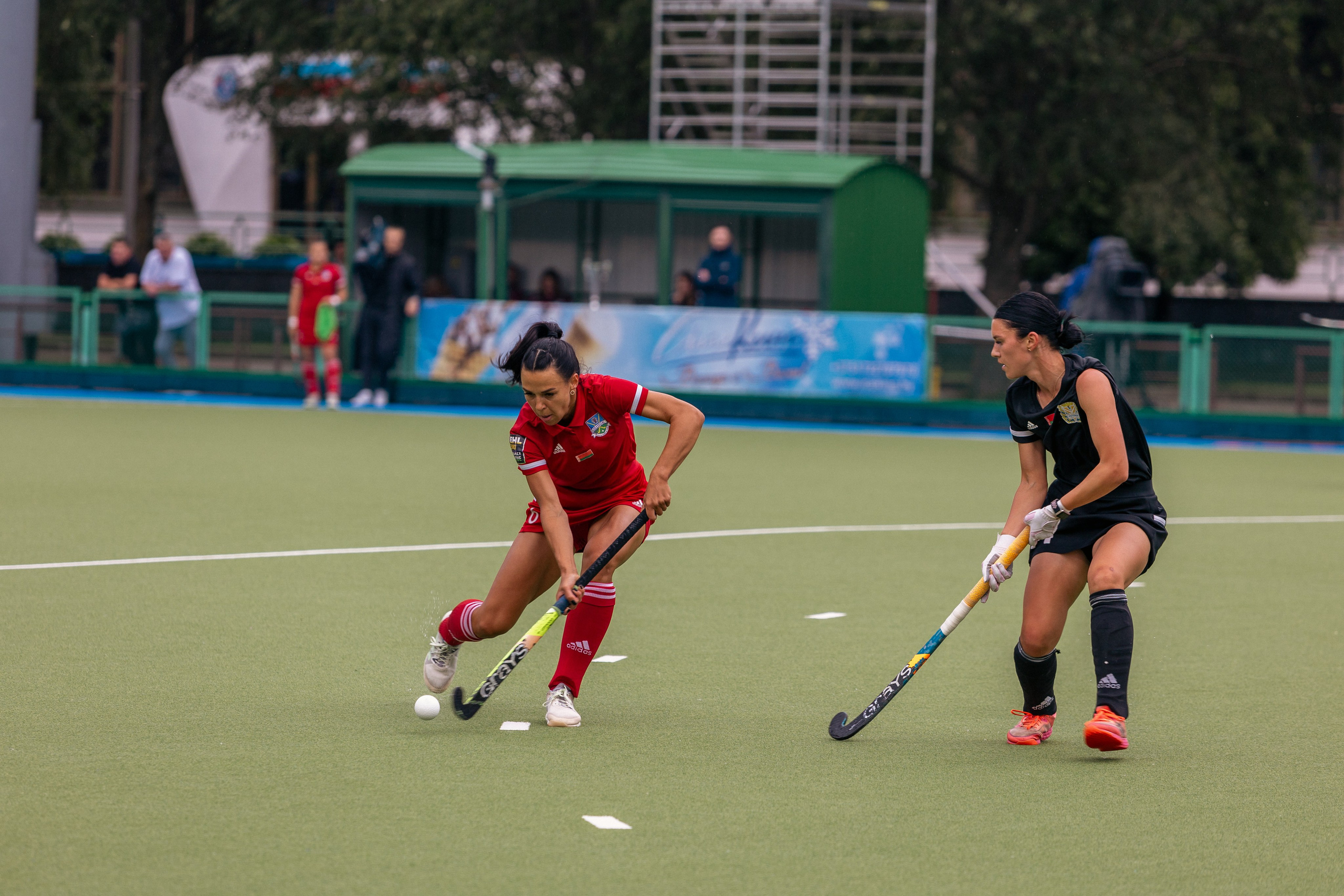 Хоккей на траве. Девушки. ХК Минск — ХК Виктория (Смолевичи) 10.06.2024. Профессиональный интерьерный и репортажный фотограф Минск и РБ. Максим Орлов