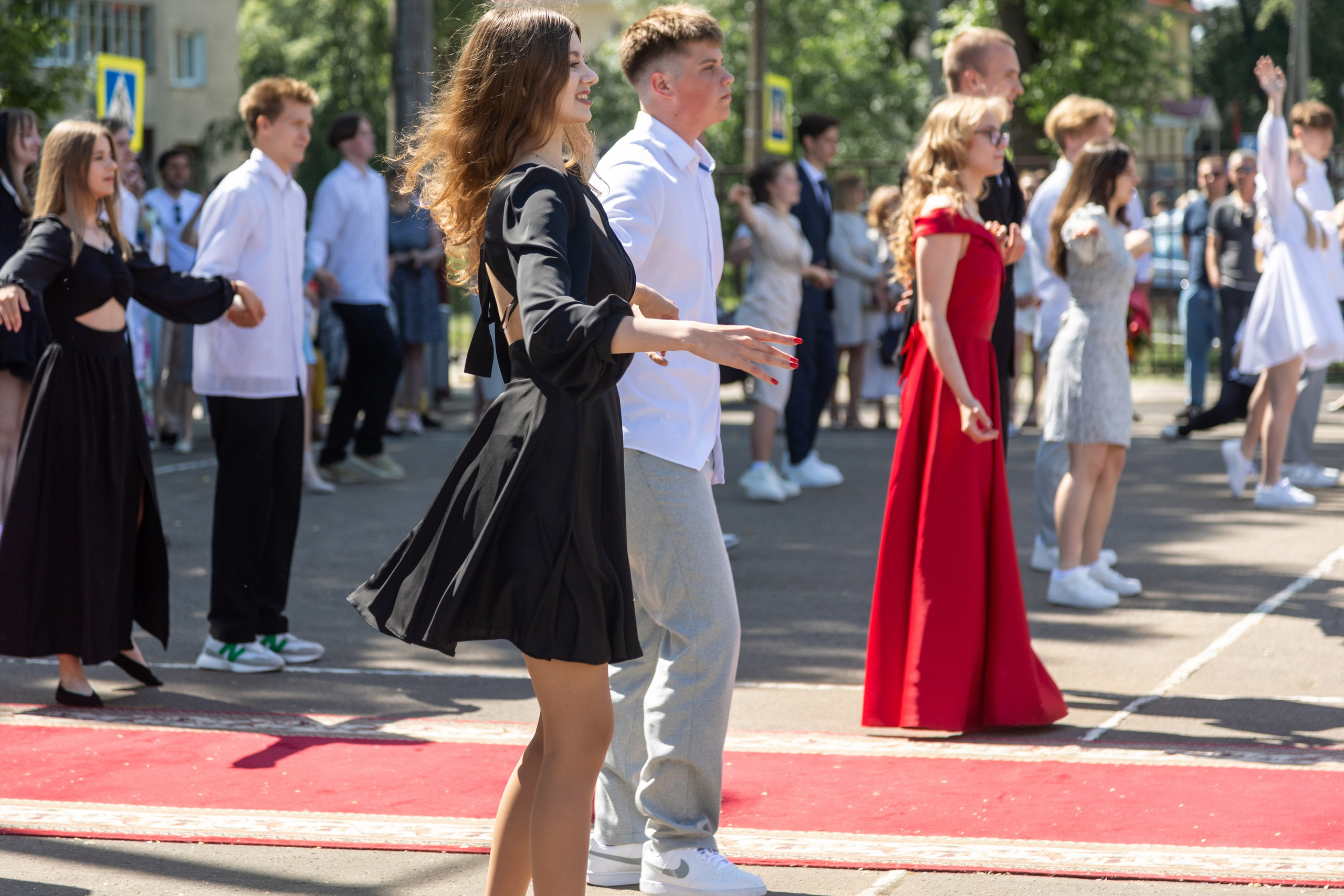 Школа 47. Последний звонок. Профессиональный интерьерный и репортажный фотограф Минск и РБ. Максим Орлов