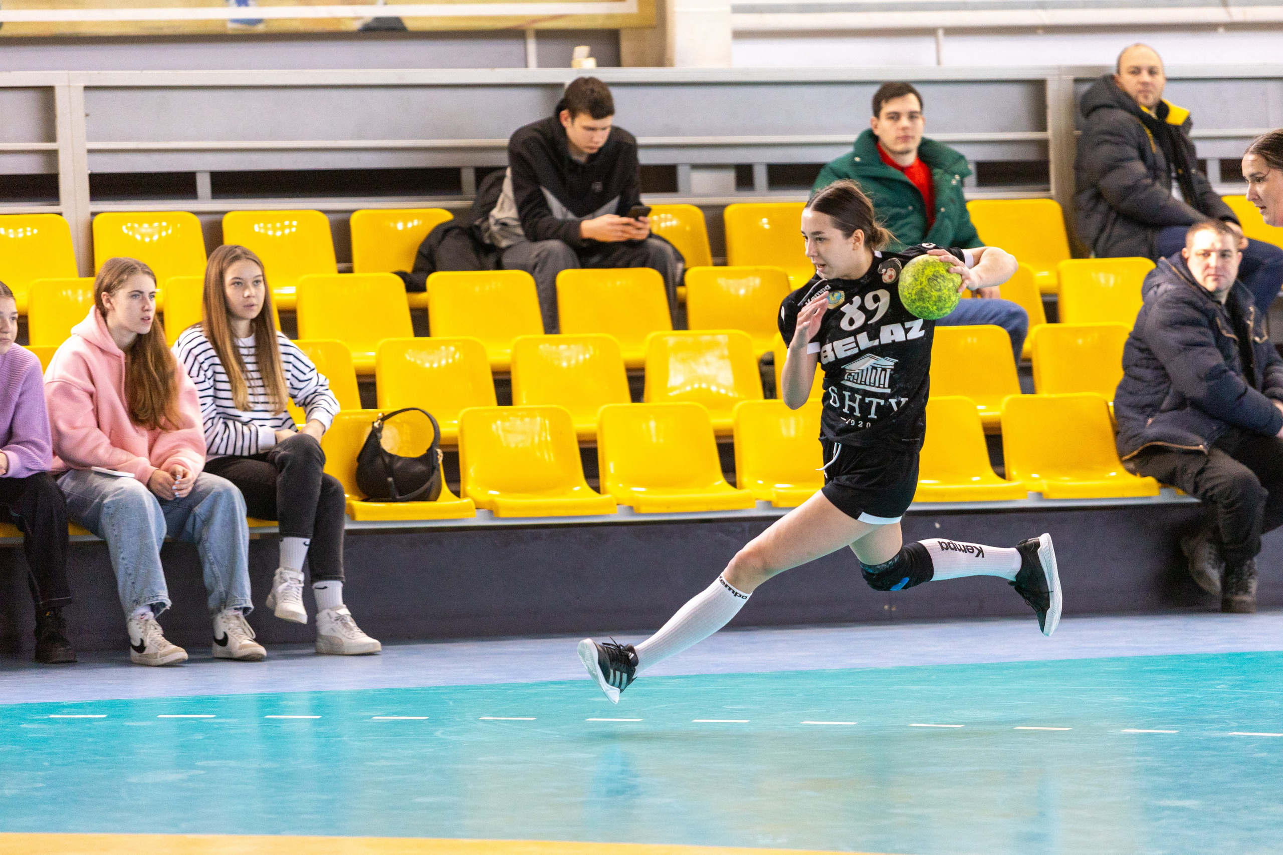 Женский гандбол. Лучшие кадры. БНТУ — Звезда. 08.02.2025. Профессиональный интерьерный и репортажный фотограф Минск и РБ. Максим Орлов