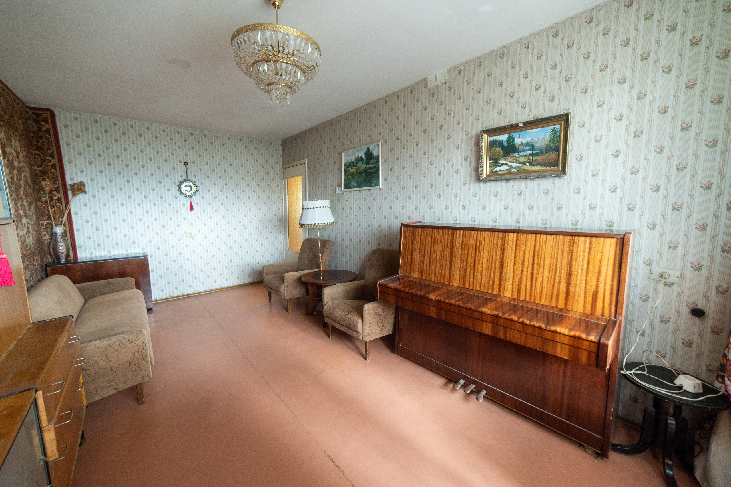 Пр. Газеты Звезда. Слабонервным не смотреть.Суперэконом вариант. Профессиональный интерьерный и репортажный фотограф Минск и РБ. Максим Орлов